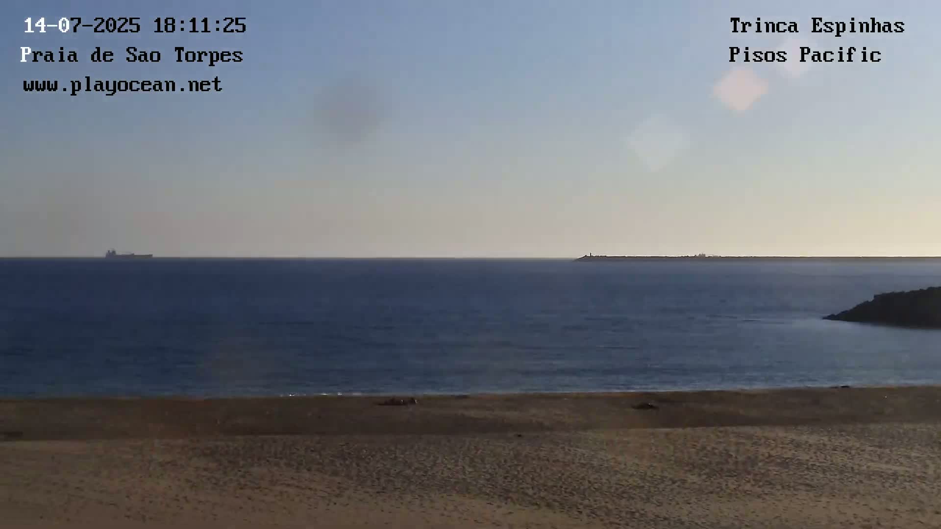 Sines, Praia de São Torpes Beach & Porto Sines Port Live Cam - Sines, Setúbal, Alentejo Litoral, Alentejo, Portugal