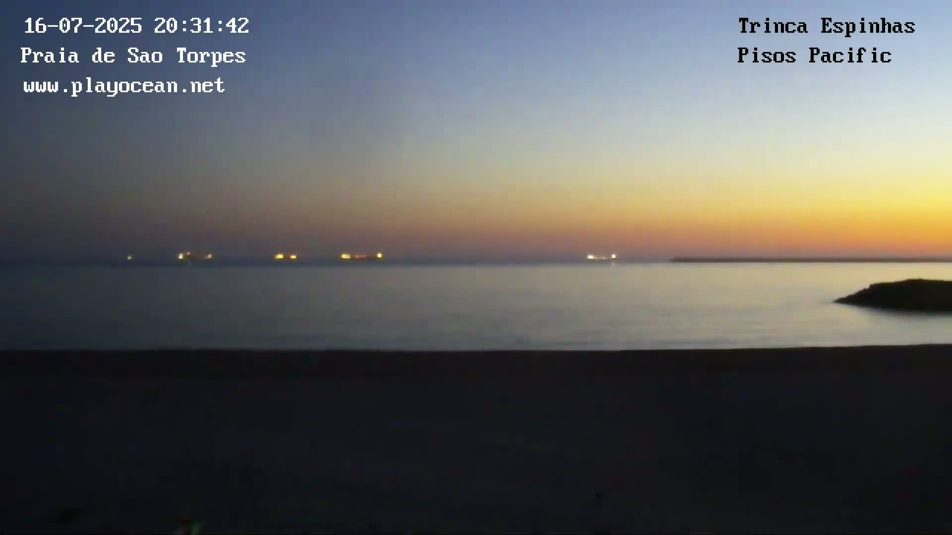 Sines, Praia de São Torpes Beach & Porto Sines Port Live Cam - Sines, Setúbal, Alentejo Litoral, Alentejo, Portugal