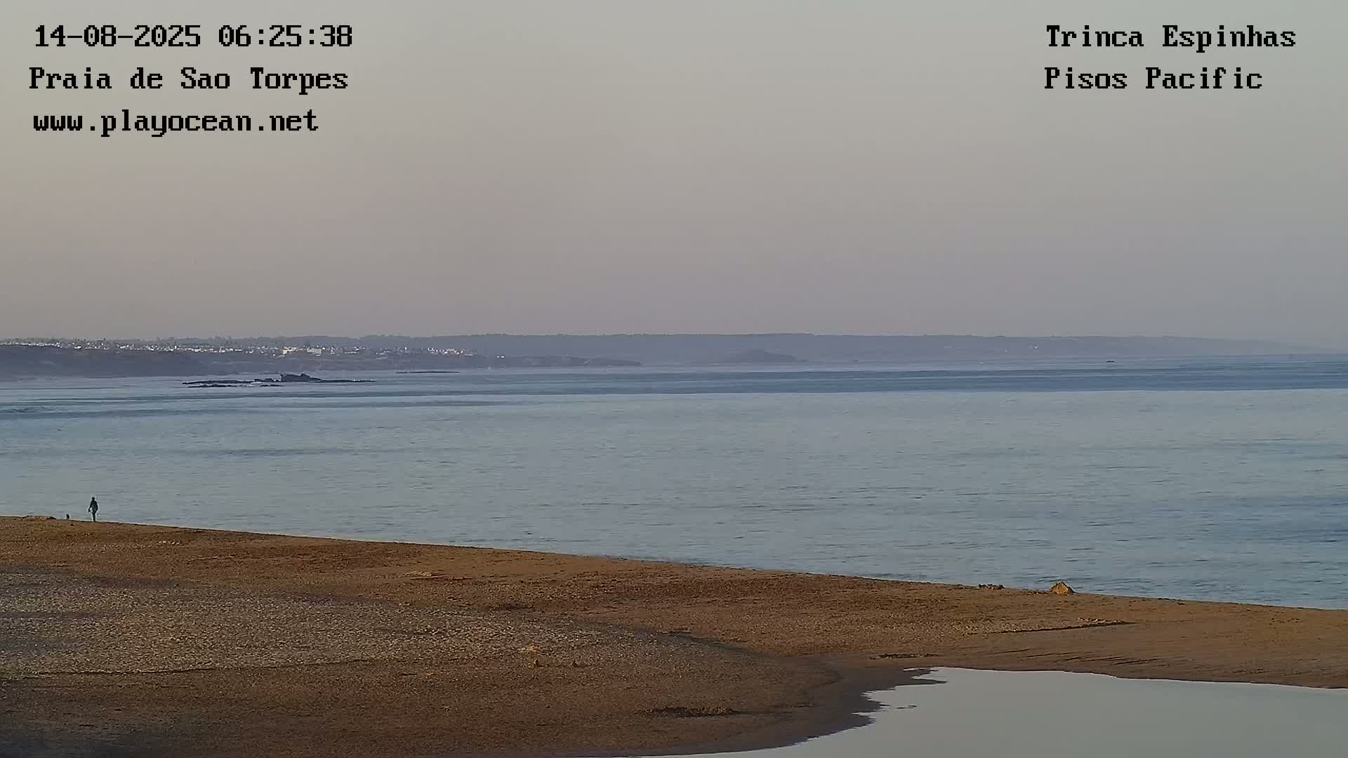 Sines, Praia de São Torpes Beach & Porto Sines Port Live Cam - Sines, Setúbal, Alentejo Litoral, Alentejo, Portugal