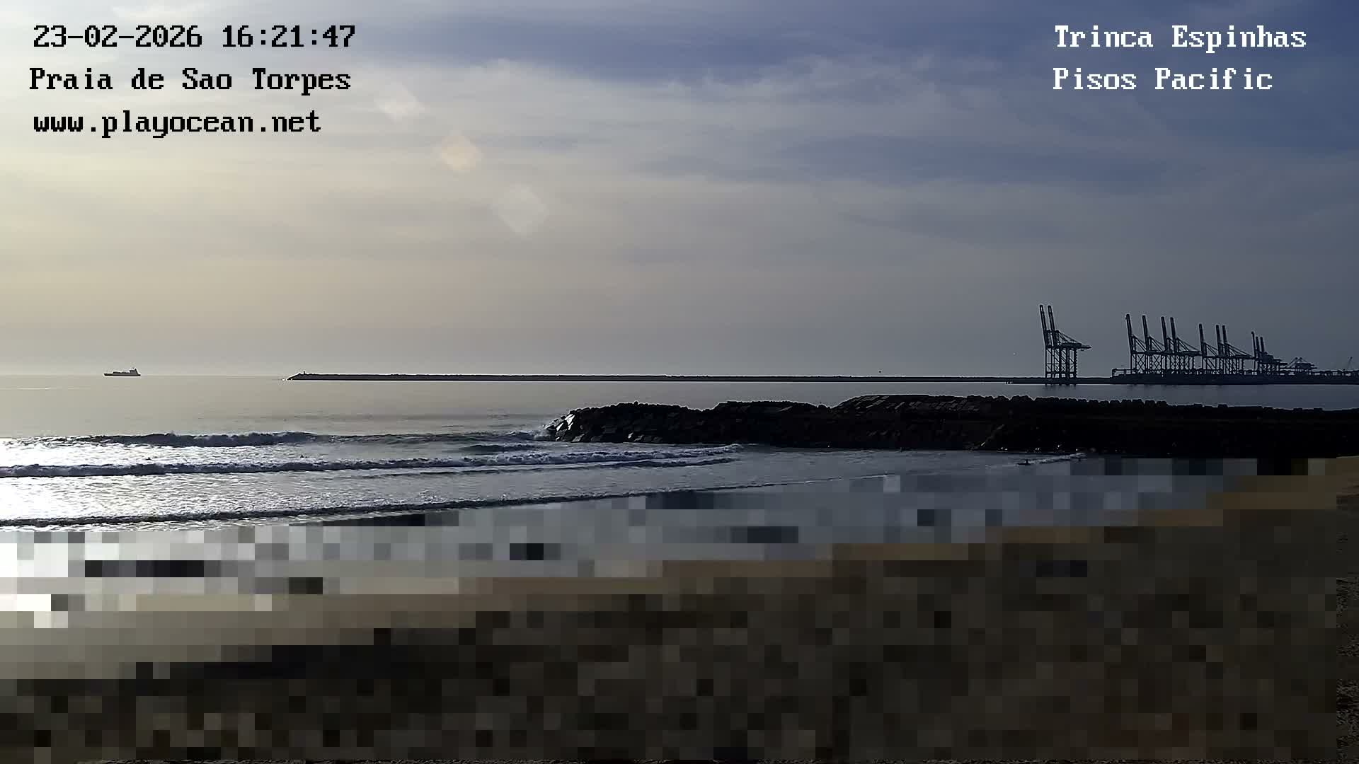 Sines, Praia de São Torpes Beach & Porto Sines Port Live Cam - Sines, Setúbal, Alentejo Litoral, Alentejo, Portugal