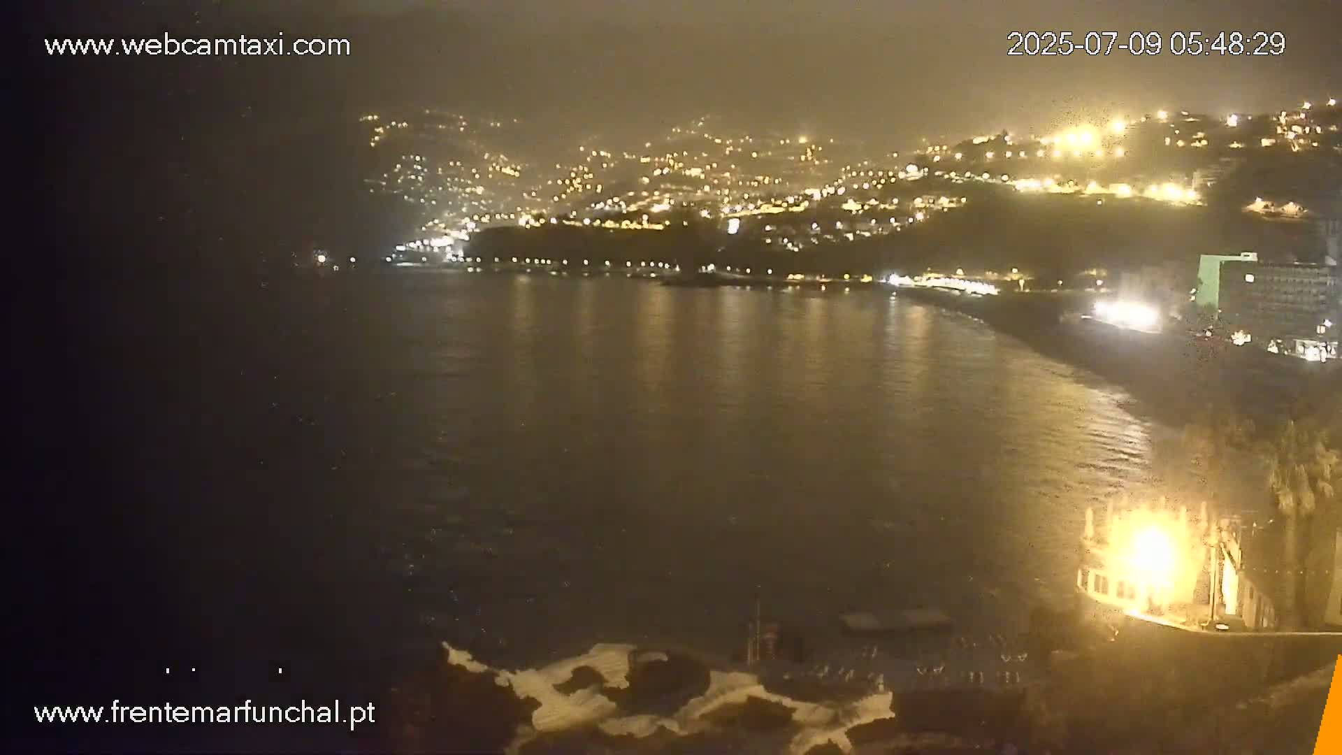 Sao Martinho, Piscinas Naturais da Doca do Cavacas Natural Pools Live Cam - Sao Martinho,  Funchal, Madeira, Portugal