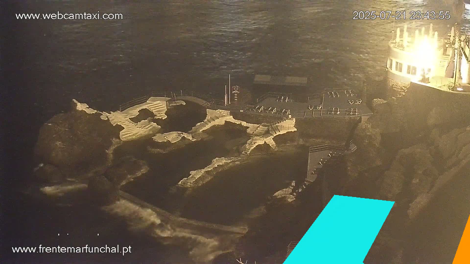 Sao Martinho, Piscinas Naturais da Doca do Cavacas Natural Pools Live Cam - Sao Martinho,  Funchal, Madeira, Portugal