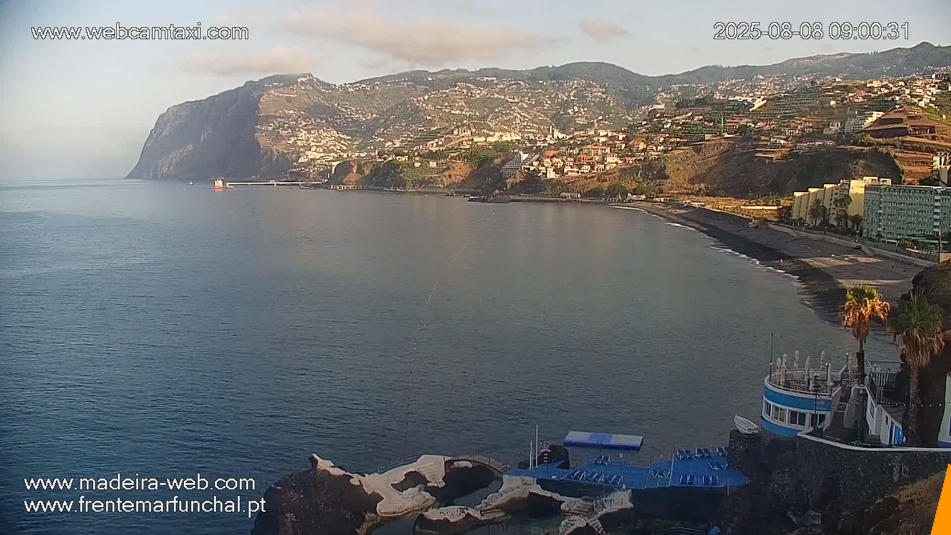Sao Martinho, Piscinas Naturais da Doca do Cavacas Natural Pools Live Cam - Sao Martinho,  Funchal, Madeira, Portugal