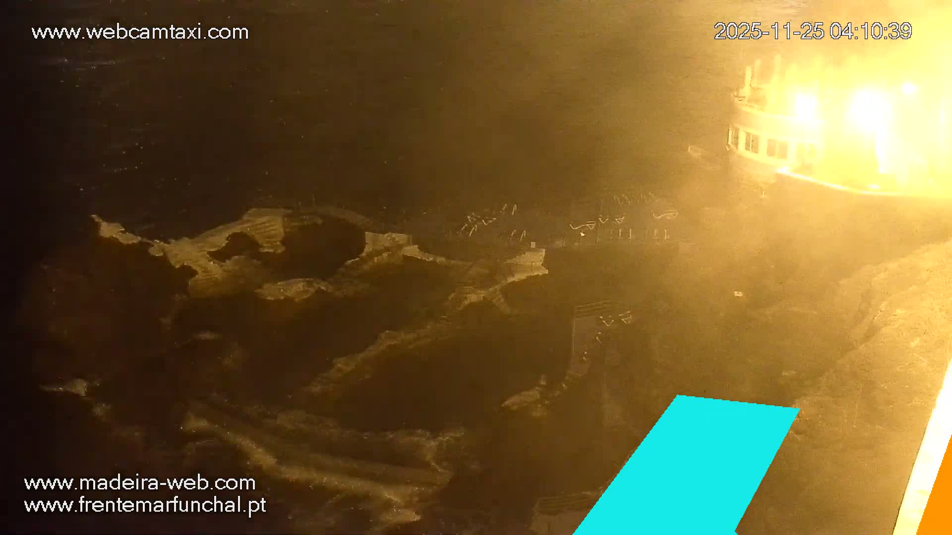 Sao Martinho, Piscinas Naturais da Doca do Cavacas Natural Pools Live Cam - Sao Martinho,  Funchal, Madeira, Portugal