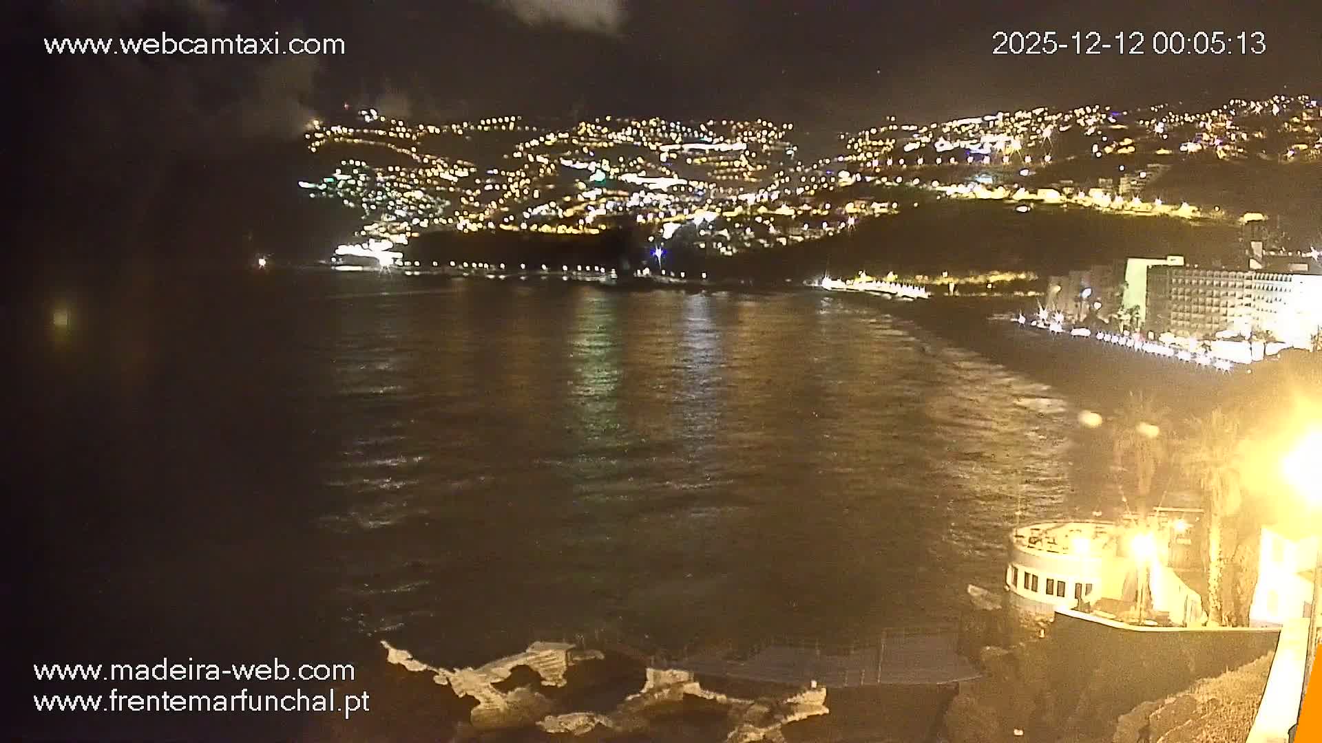 Sao Martinho, Piscinas Naturais da Doca do Cavacas Natural Pools Live Cam - Sao Martinho,  Funchal, Madeira, Portugal