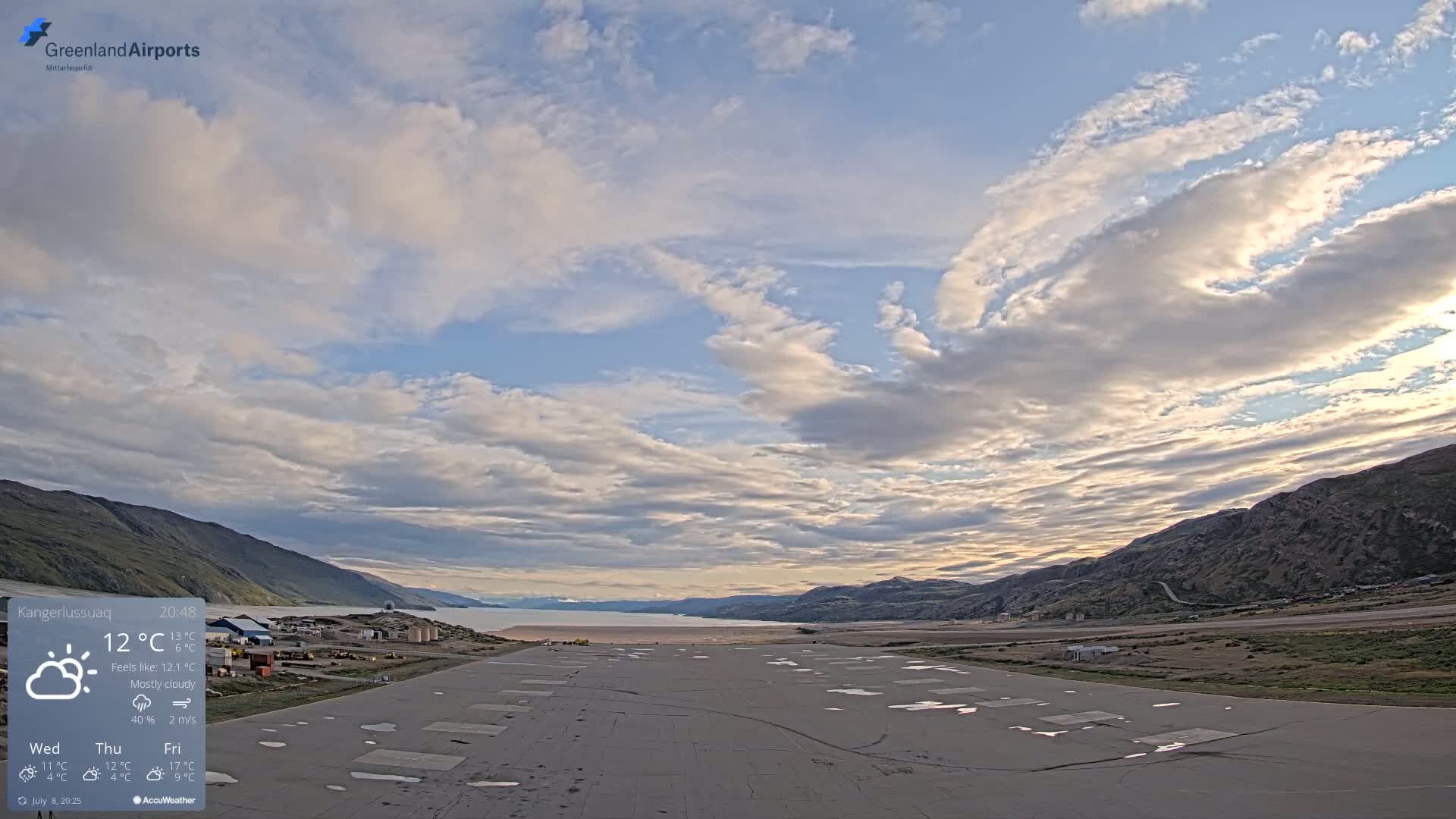 Kangerlussuaq Village & Kangerlussuaq Sondre Stromfjord Airport West Towards View Live Cam SFJ/BGSF - Kangerlussuaq, Qeqqata, Greenland, Denmark