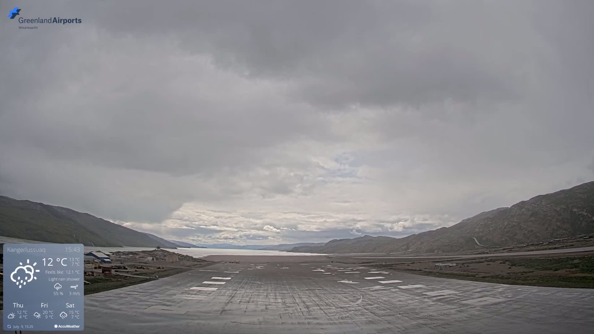 Kangerlussuaq Village & Kangerlussuaq Sondre Stromfjord Airport West Towards View Live Cam SFJ/BGSF - Kangerlussuaq, Qeqqata, Greenland, Denmark