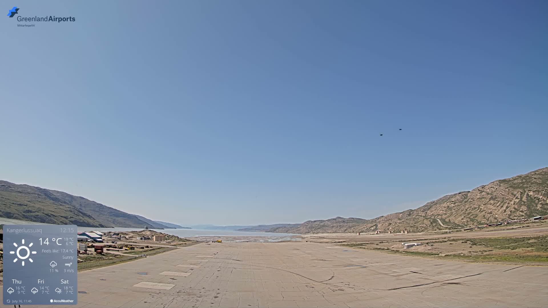 Kangerlussuaq Village & Kangerlussuaq Sondre Stromfjord Airport West Towards View Live Cam SFJ/BGSF - Kangerlussuaq, Qeqqata, Greenland, Denmark