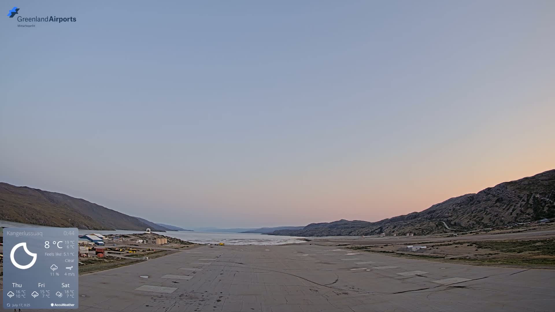 Kangerlussuaq Village & Kangerlussuaq Sondre Stromfjord Airport West Towards View Live Cam SFJ/BGSF - Kangerlussuaq, Qeqqata, Greenland, Denmark