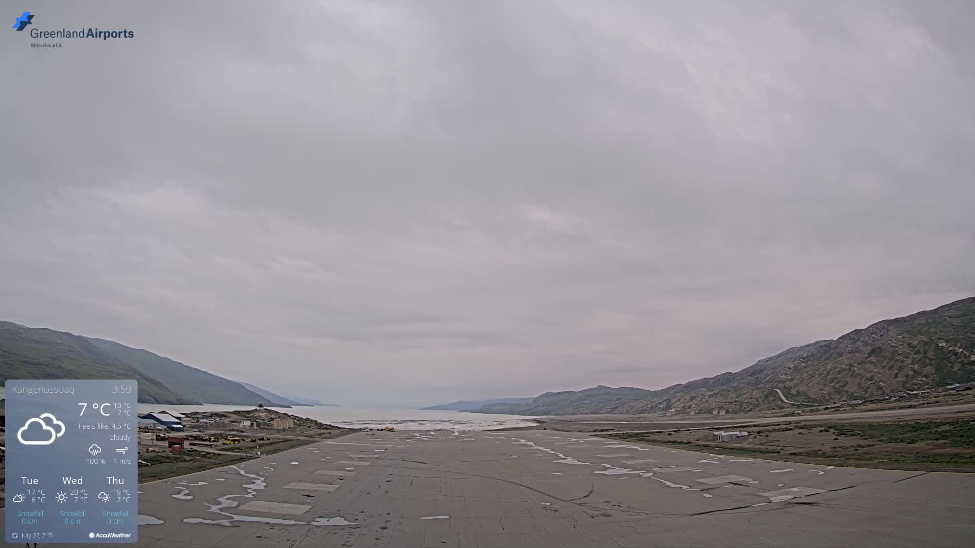 Kangerlussuaq Village & Kangerlussuaq Sondre Stromfjord Airport West Towards View Live Cam SFJ/BGSF - Kangerlussuaq, Qeqqata, Greenland, Denmark