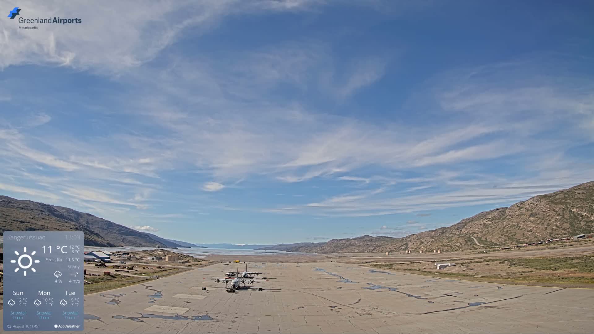 Kangerlussuaq Village & Kangerlussuaq Sondre Stromfjord Airport West Towards View Live Cam SFJ/BGSF - Kangerlussuaq, Qeqqata, Greenland, Denmark