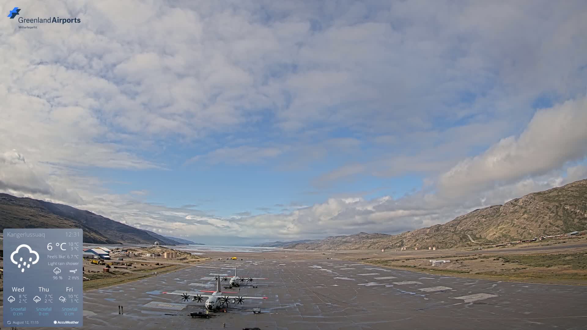 Kangerlussuaq Village & Kangerlussuaq Sondre Stromfjord Airport West Towards View Live Cam SFJ/BGSF - Kangerlussuaq, Qeqqata, Greenland, Denmark