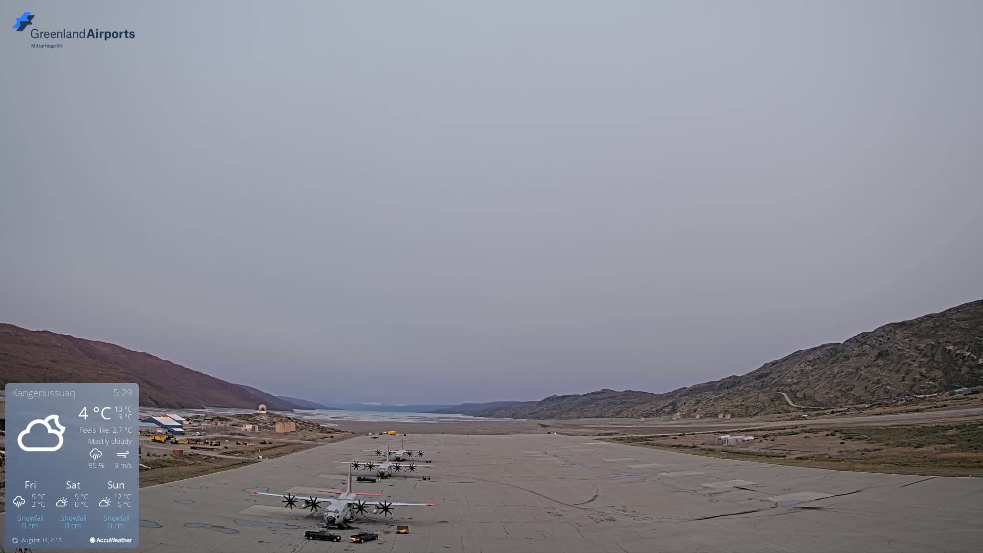 Kangerlussuaq Village & Kangerlussuaq Sondre Stromfjord Airport West Towards View Live Cam SFJ/BGSF - Kangerlussuaq, Qeqqata, Greenland, Denmark