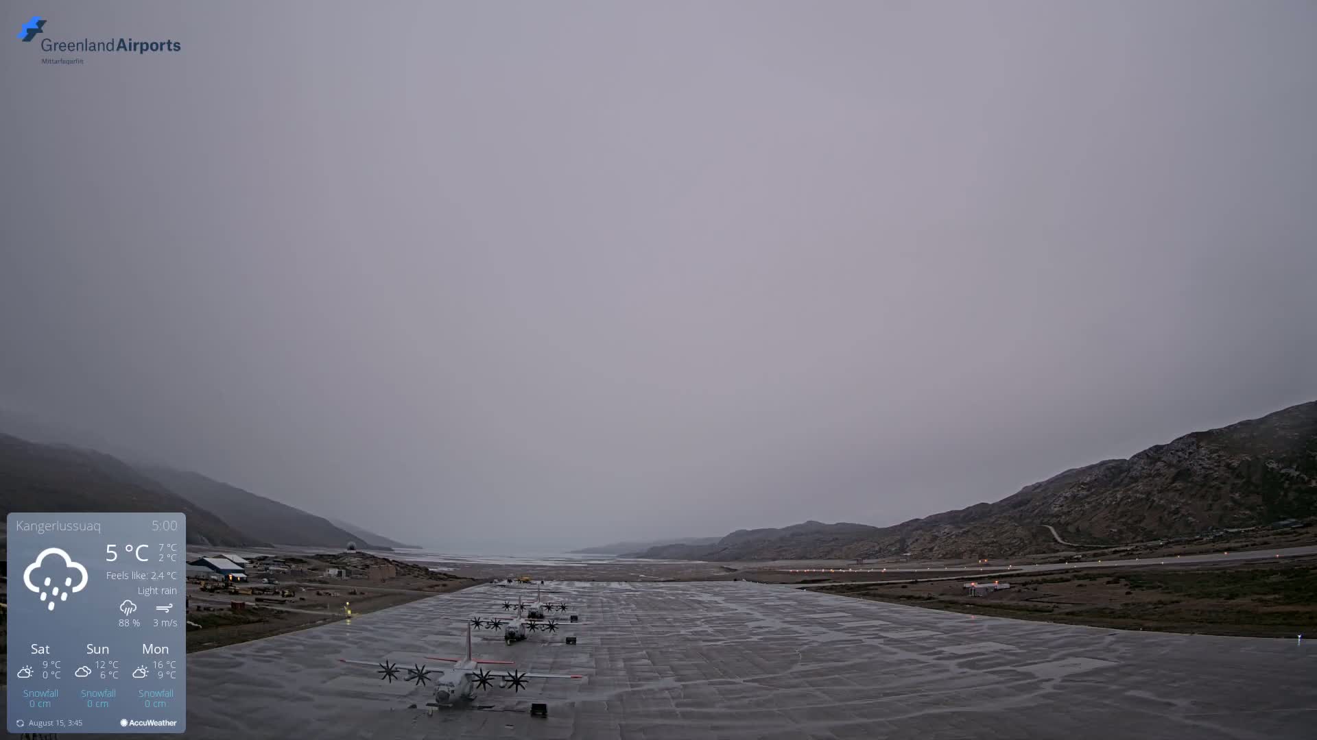 Kangerlussuaq Village & Kangerlussuaq Sondre Stromfjord Airport West Towards View Live Cam SFJ/BGSF - Kangerlussuaq, Qeqqata, Greenland, Denmark