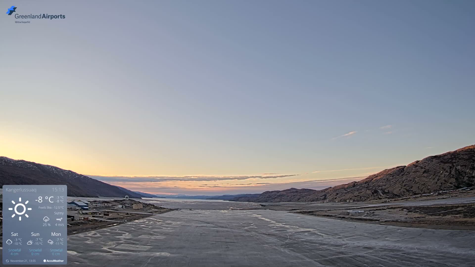 Kangerlussuaq Village & Kangerlussuaq Sondre Stromfjord Airport West Towards View Live Cam SFJ/BGSF - Kangerlussuaq, Qeqqata, Greenland, Denmark