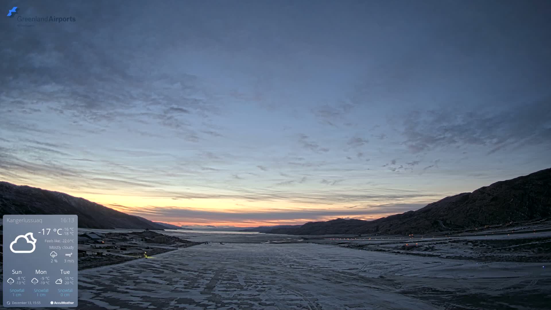 Kangerlussuaq Village & Kangerlussuaq Sondre Stromfjord Airport West Towards View Live Cam SFJ/BGSF - Kangerlussuaq, Qeqqata, Greenland, Denmark