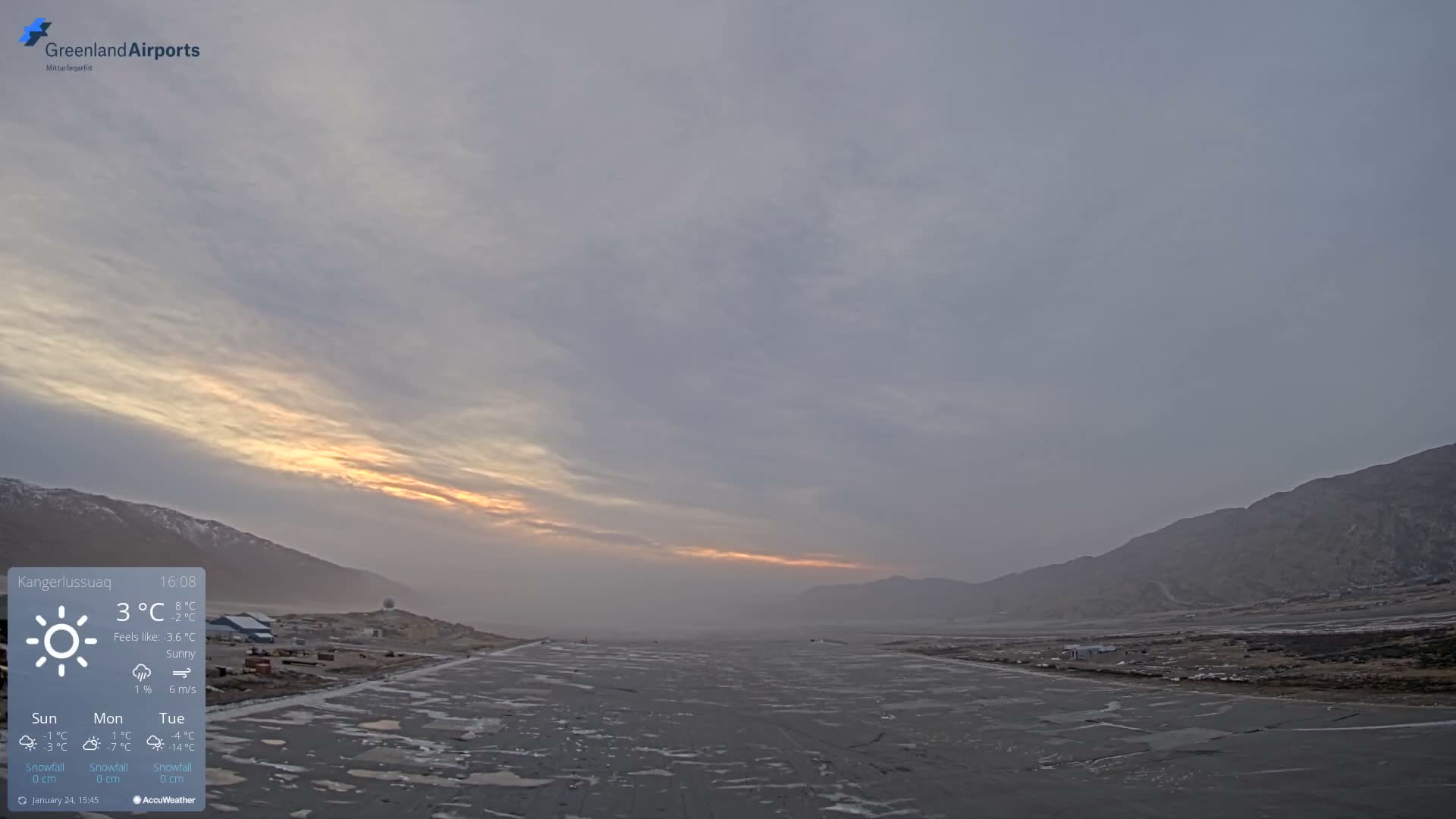 Kangerlussuaq Village & Kangerlussuaq Sondre Stromfjord Airport West Towards View Live Cam SFJ/BGSF - Kangerlussuaq, Qeqqata, Greenland, Denmark