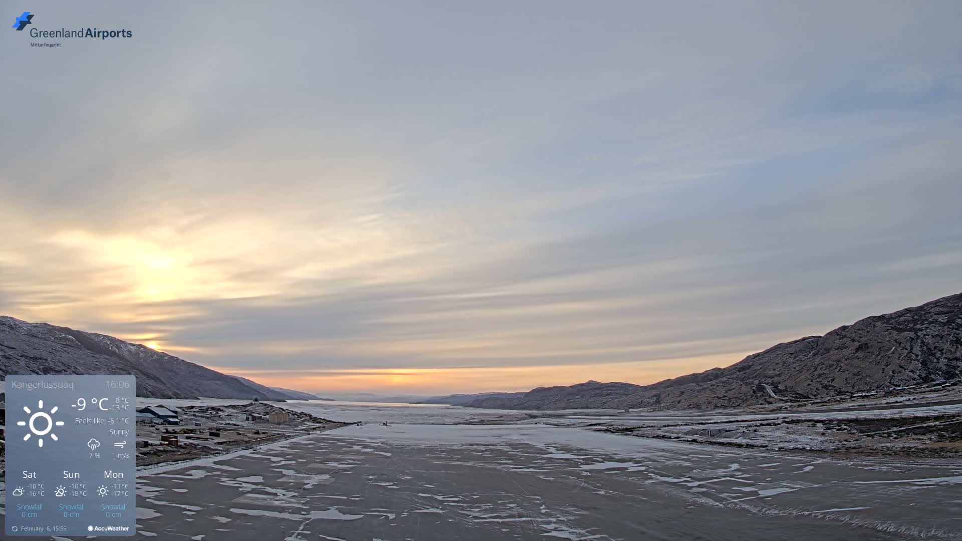 Kangerlussuaq Village & Kangerlussuaq Sondre Stromfjord Airport West Towards View Live Cam SFJ/BGSF - Kangerlussuaq, Qeqqata, Greenland, Denmark