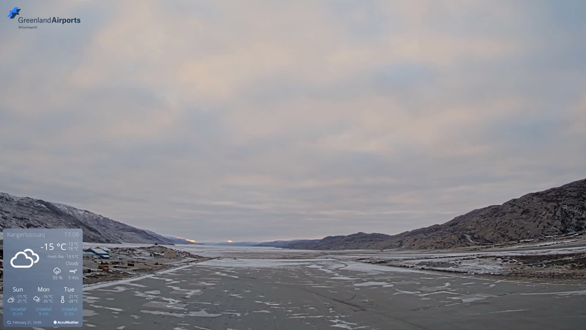 Kangerlussuaq Village & Kangerlussuaq Sondre Stromfjord Airport West Towards View Live Cam SFJ/BGSF - Kangerlussuaq, Qeqqata, Greenland, Denmark