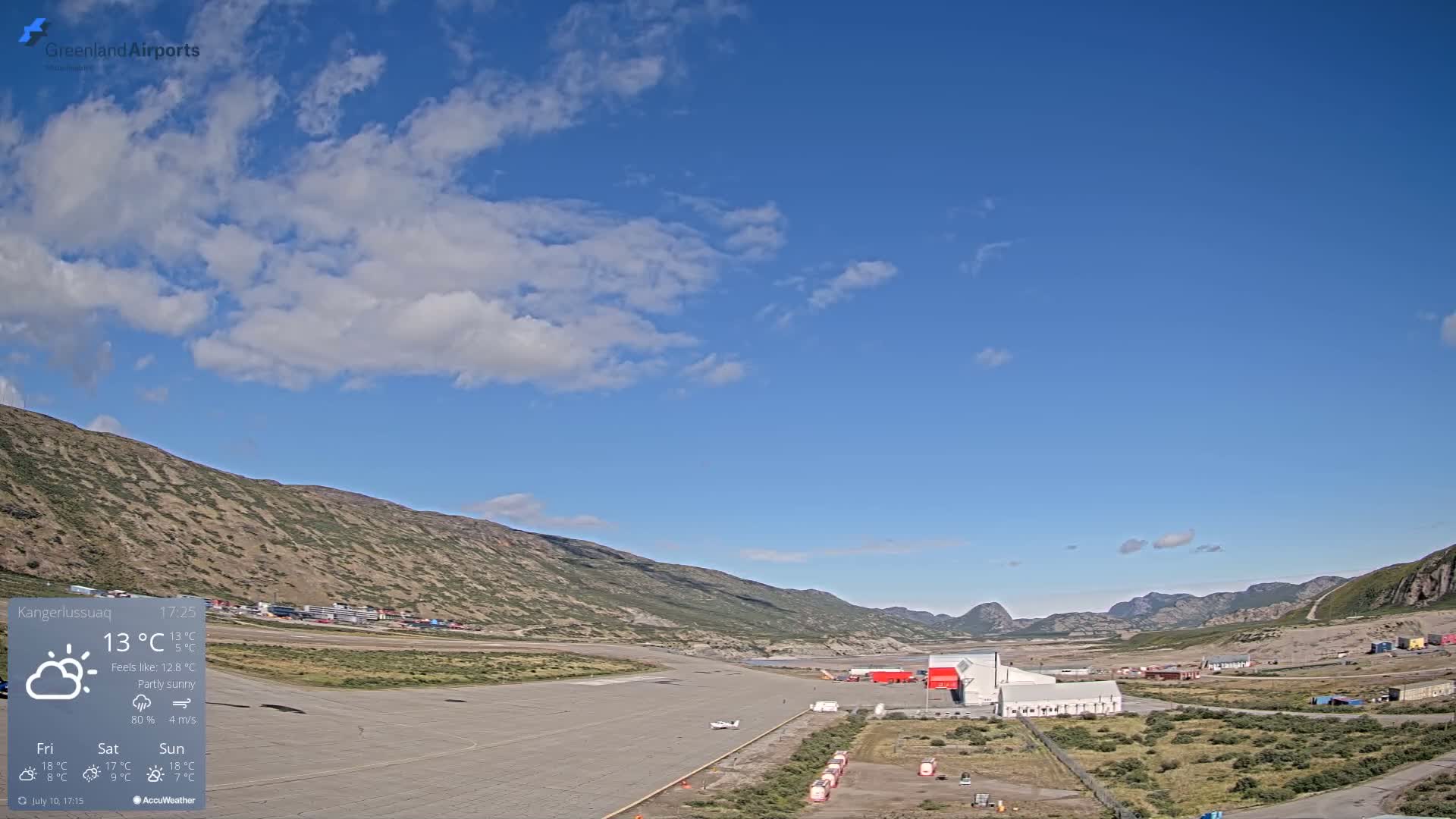 Kangerlussuaq Village & Kangerlussuaq Sondre Stromfjord Airport East Towards View Live Cam SFJ/BGSF - Kangerlussuaq, Qeqqata, Greenland, Denmark