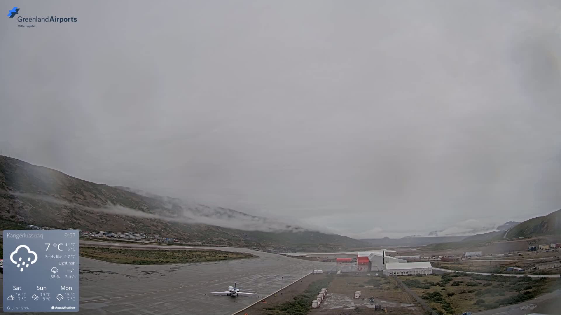 Kangerlussuaq Village & Kangerlussuaq Sondre Stromfjord Airport East Towards View Live Cam SFJ/BGSF - Kangerlussuaq, Qeqqata, Greenland, Denmark