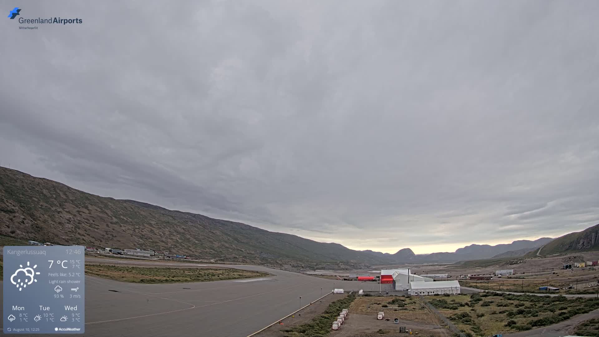 Kangerlussuaq Village & Kangerlussuaq Sondre Stromfjord Airport East Towards View Live Cam SFJ/BGSF - Kangerlussuaq, Qeqqata, Greenland, Denmark