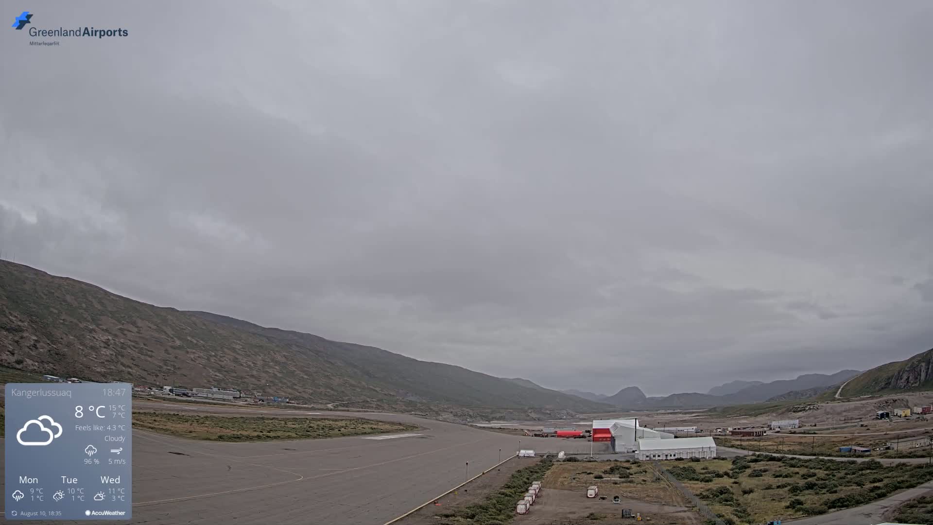 Kangerlussuaq Village & Kangerlussuaq Sondre Stromfjord Airport East Towards View Live Cam SFJ/BGSF - Kangerlussuaq, Qeqqata, Greenland, Denmark