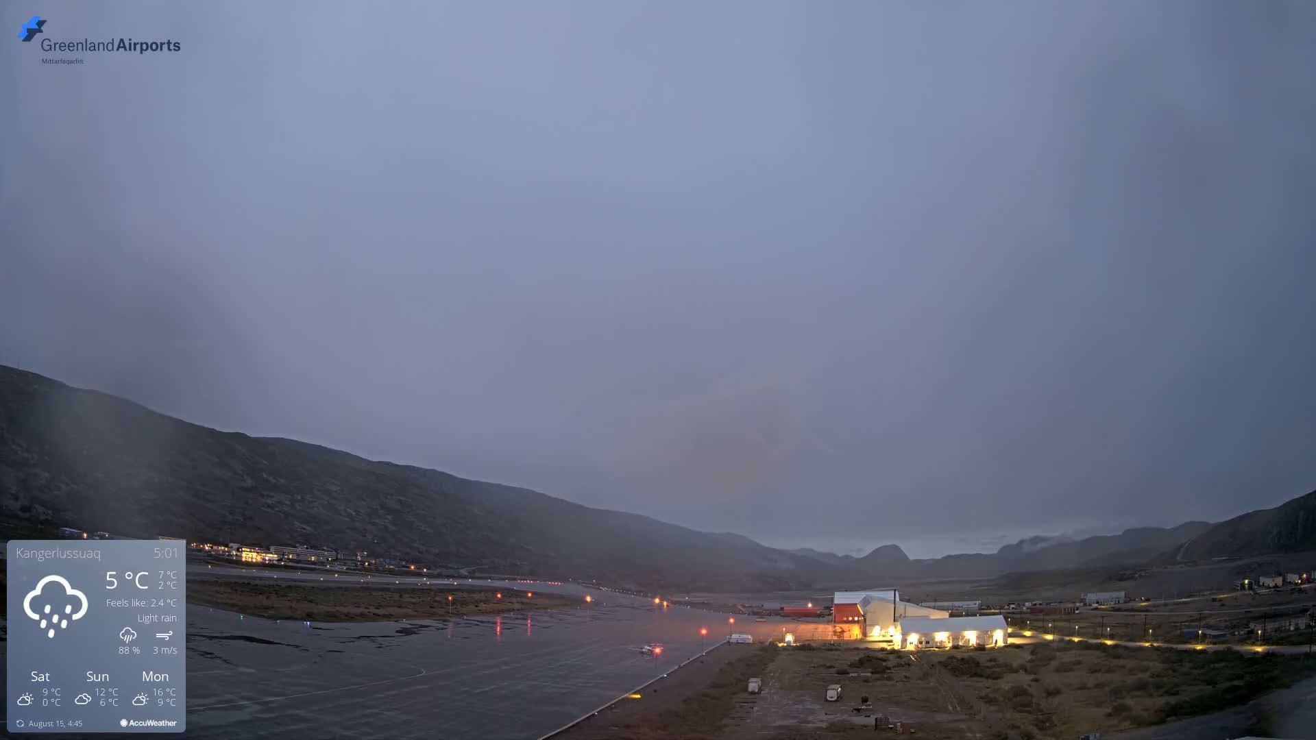 Kangerlussuaq Village & Kangerlussuaq Sondre Stromfjord Airport East Towards View Live Cam SFJ/BGSF - Kangerlussuaq, Qeqqata, Greenland, Denmark