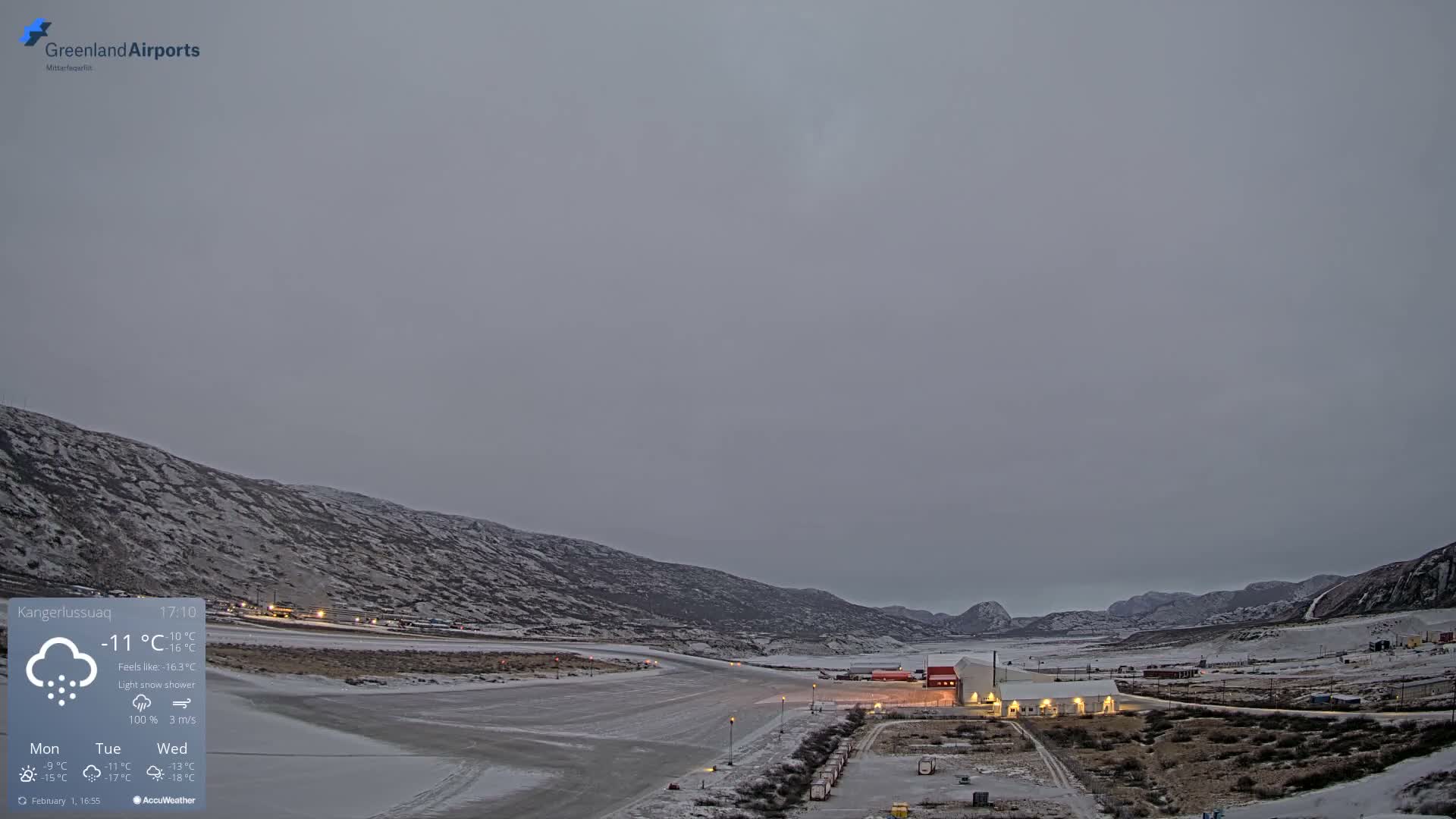 Kangerlussuaq Village & Kangerlussuaq Sondre Stromfjord Airport East Towards View Live Cam SFJ/BGSF - Kangerlussuaq, Qeqqata, Greenland, Denmark