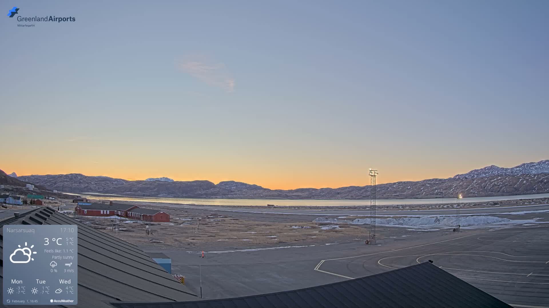 Narsarsuaq Village & Narsarsuaq International Airport West Towards Live Cam UAK / BGBW - Narsarsuaq, Kujalleq, Greenland, Denmark