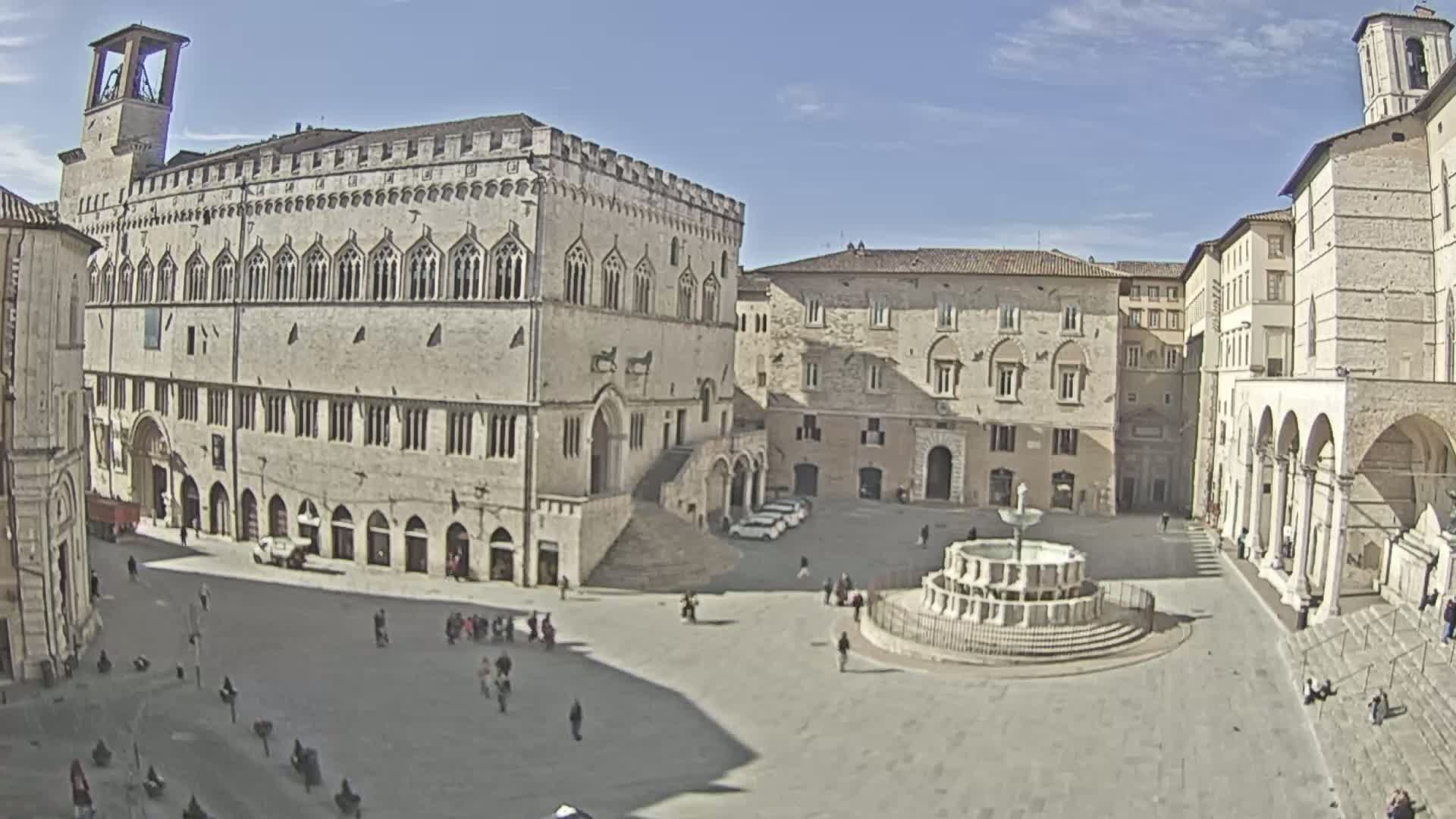 Perugia Piazza IV Novembre Square Live Cam - Umbria, Italy