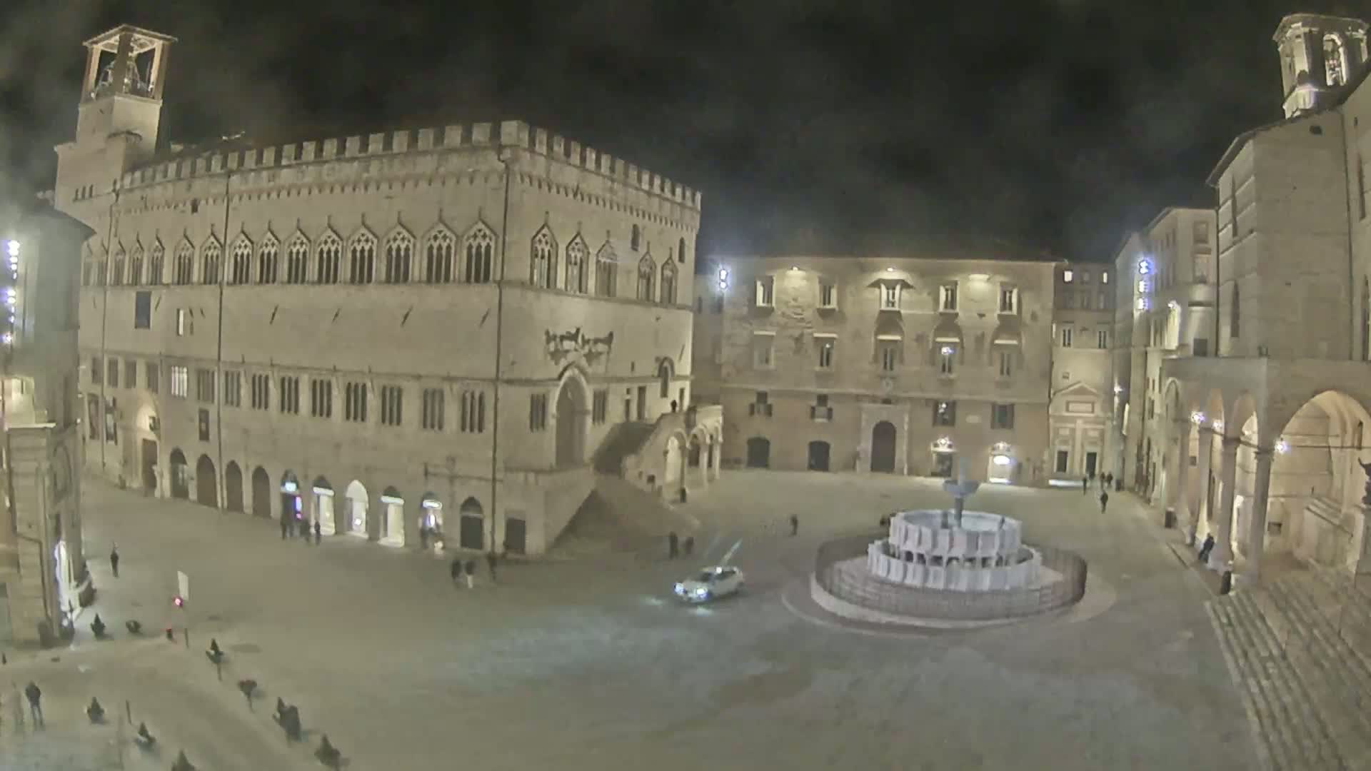 Perugia Piazza IV Novembre Square Live Cam - Umbria, Italy