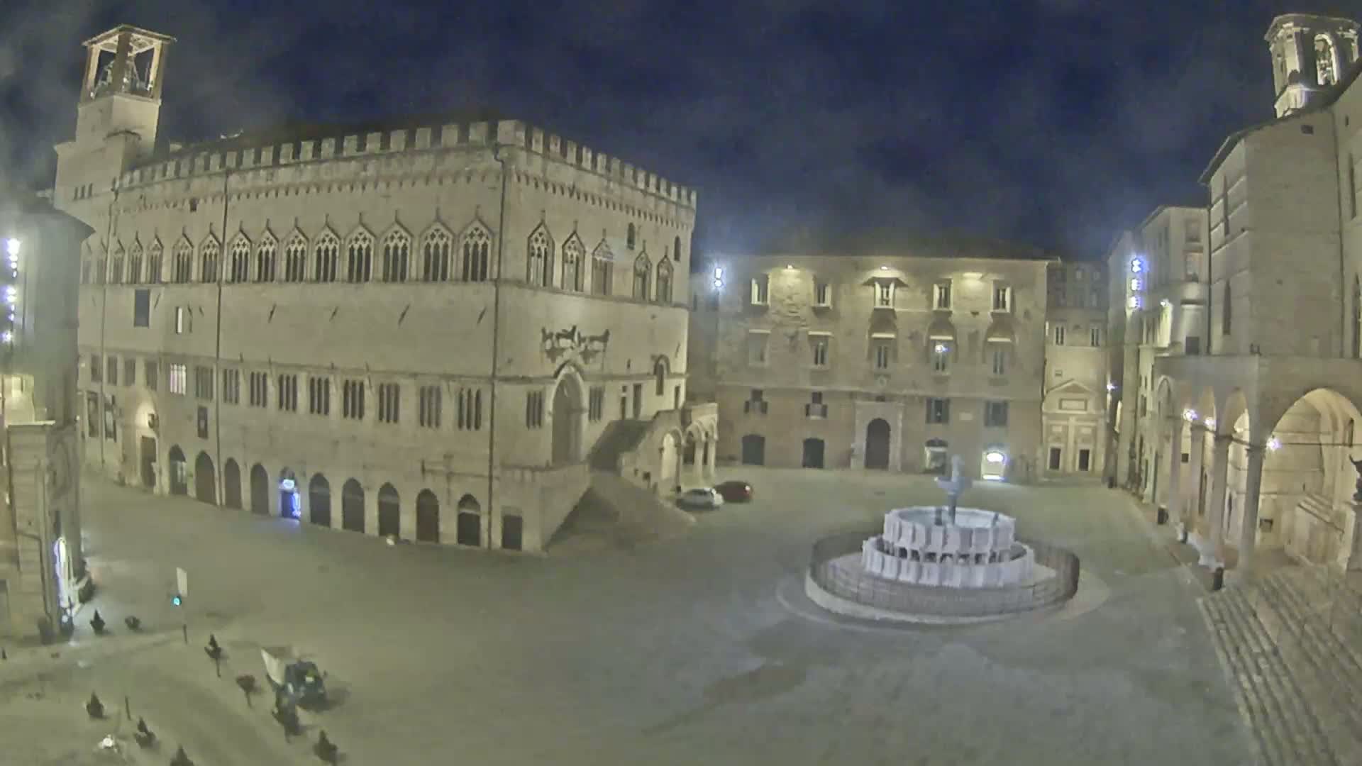 Perugia Piazza IV Novembre Square Live Cam - Umbria, Italy