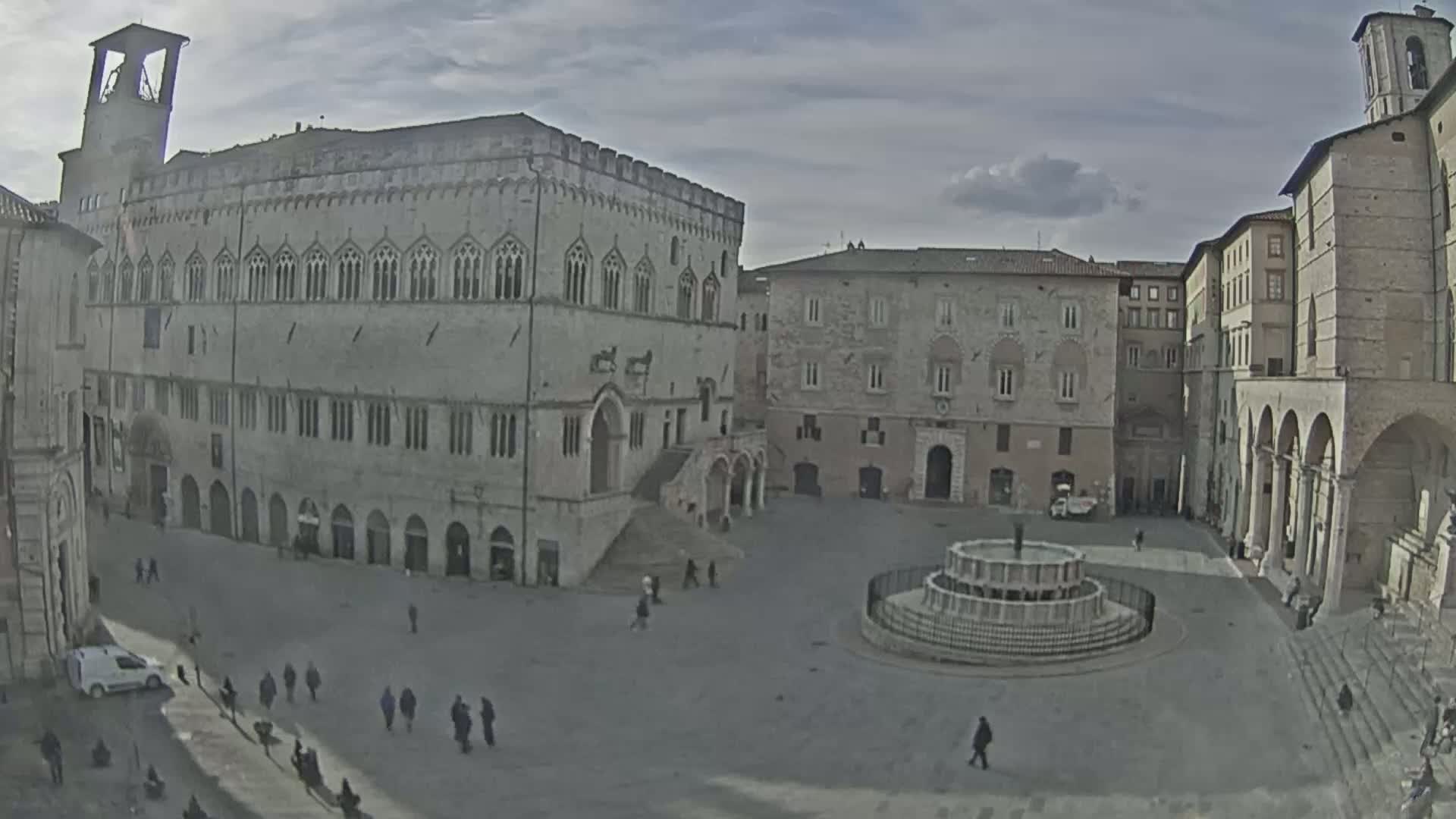 Perugia Piazza IV Novembre Square Live Cam - Umbria, Italy