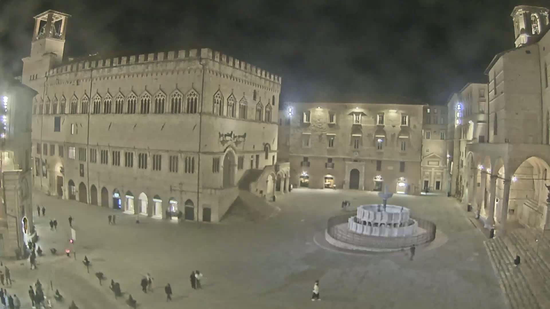Perugia Piazza IV Novembre Square Live Cam - Umbria, Italy