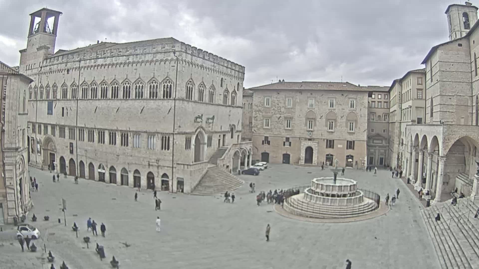 Perugia Piazza IV Novembre Square Live Cam - Umbria, Italy