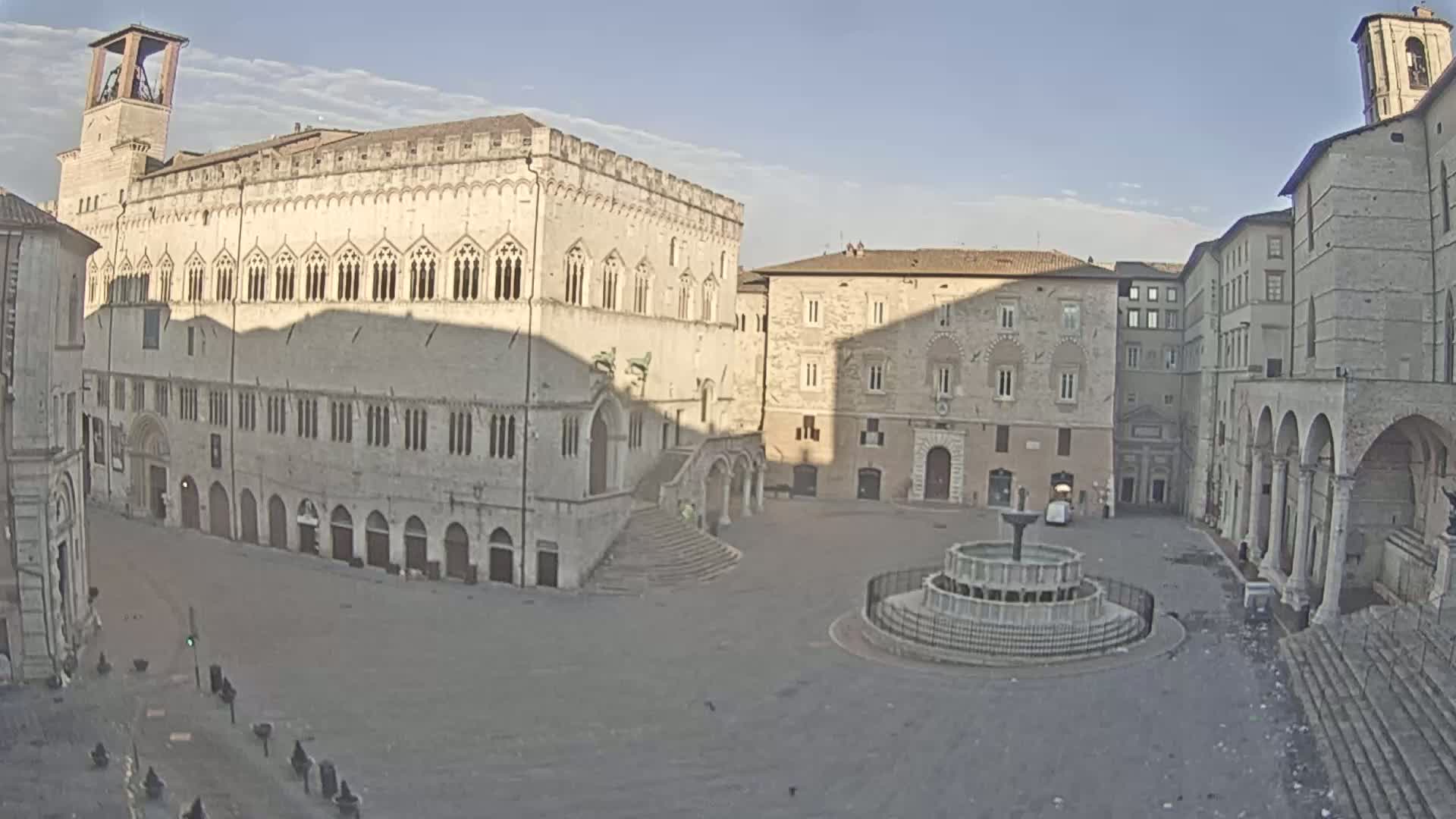 Perugia Piazza IV Novembre Square Live Cam - Umbria, Italy