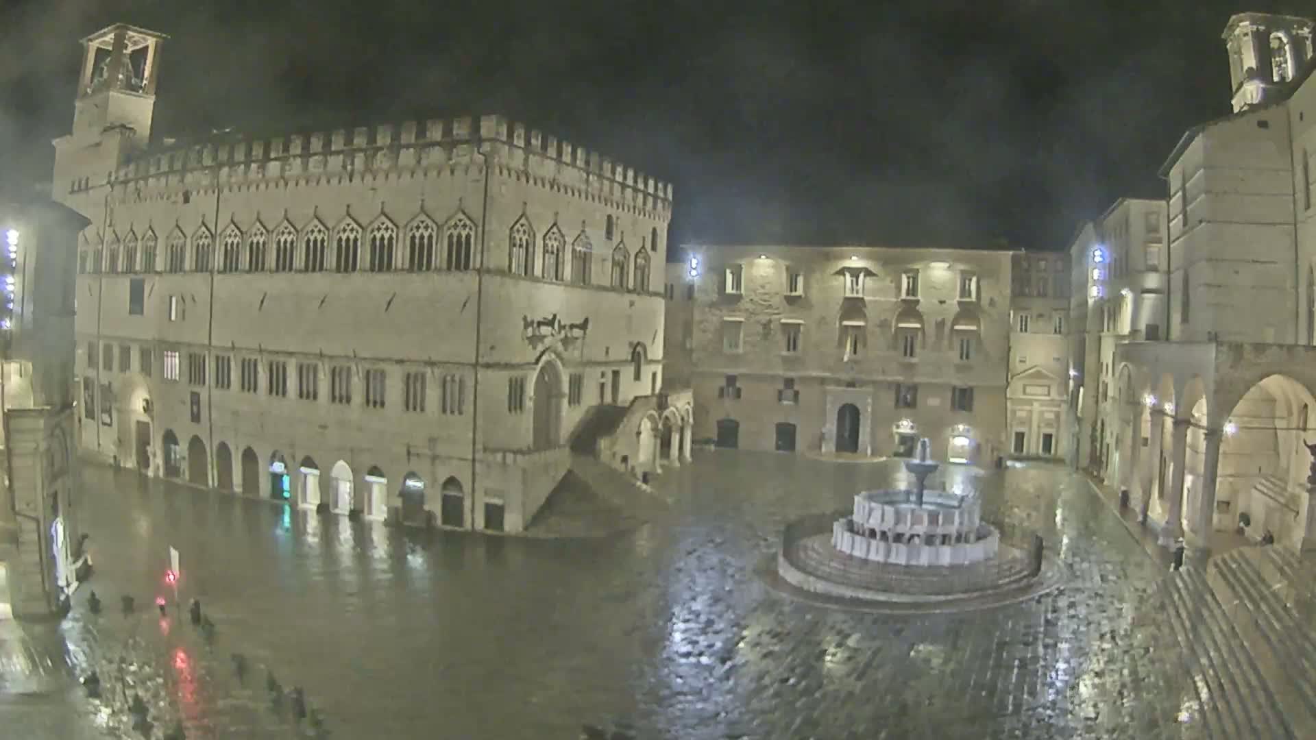 Perugia Piazza IV Novembre Square Live Cam - Umbria, Italy