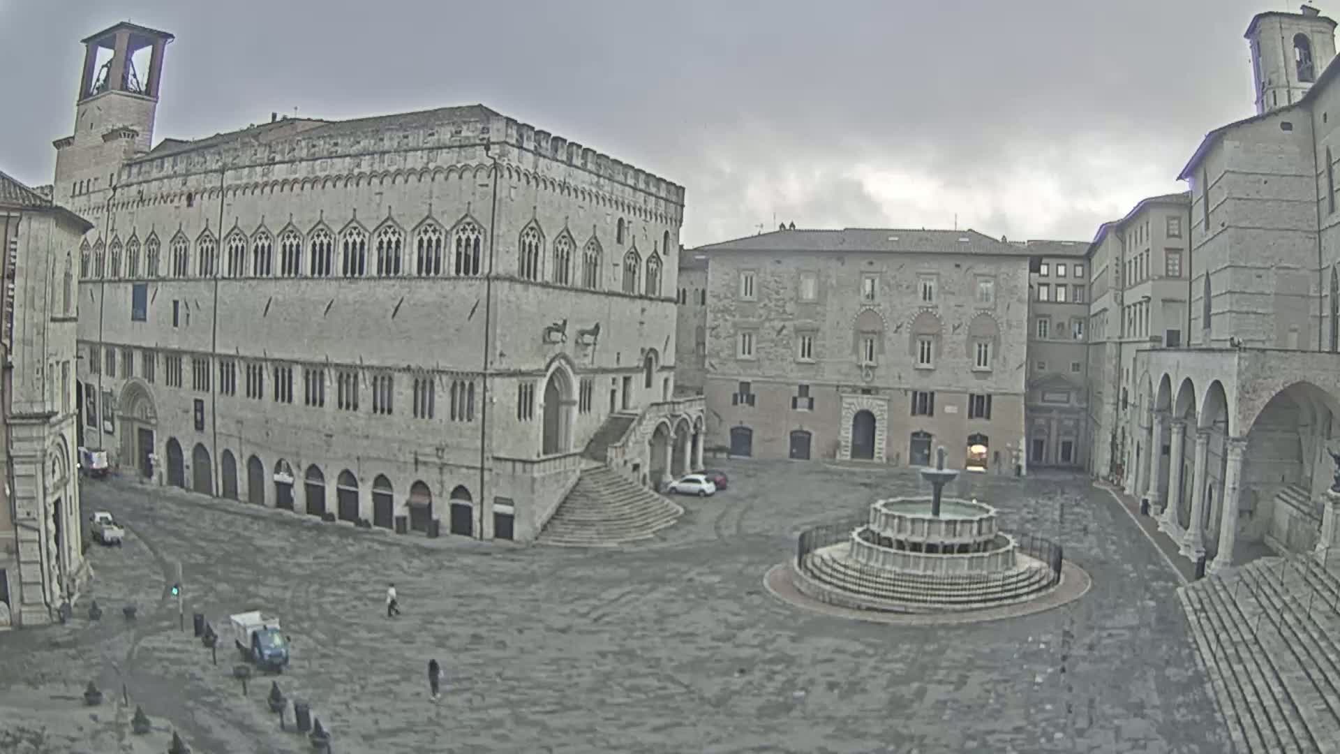 Perugia Piazza IV Novembre Square Live Cam - Umbria, Italy