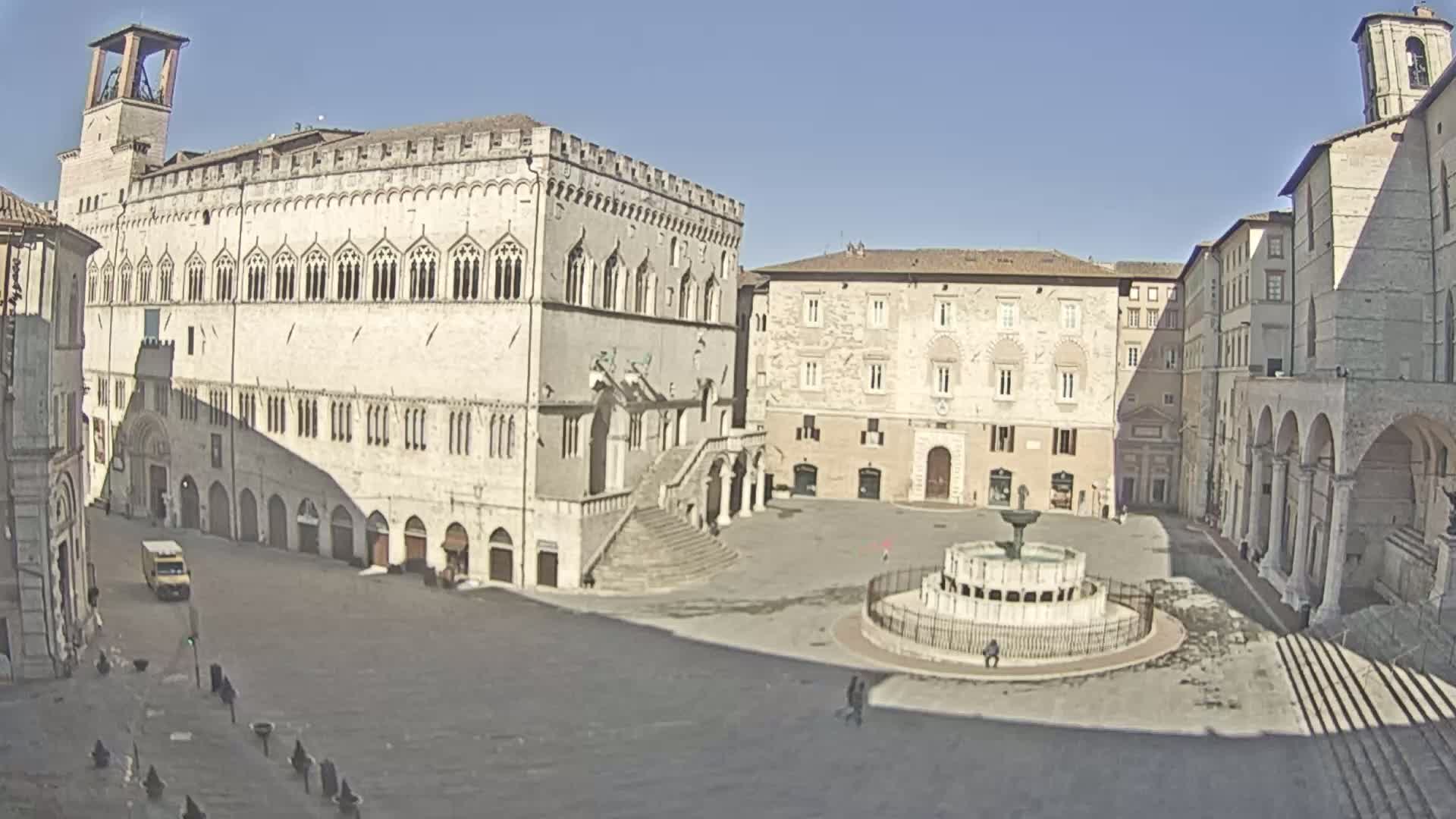 Perugia Piazza IV Novembre Square Live Cam - Umbria, Italy