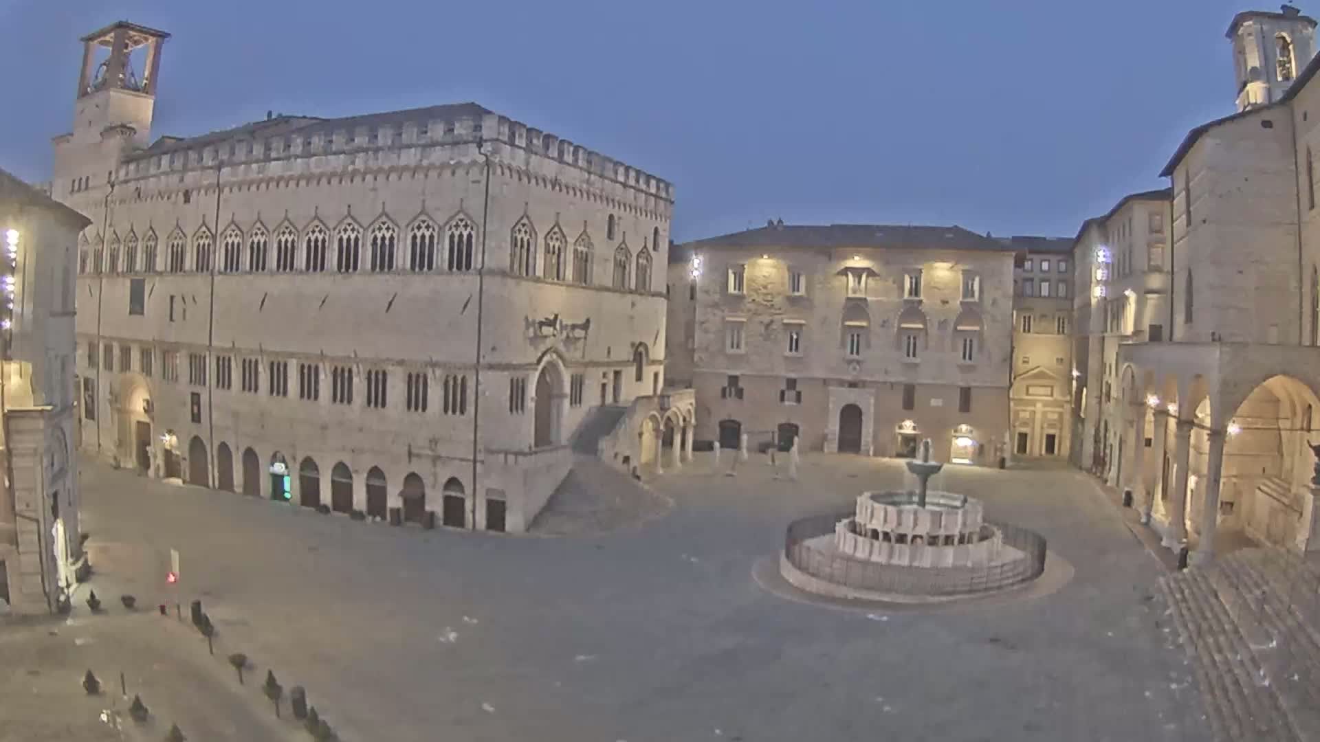 Perugia Piazza IV Novembre Square Live Cam - Umbria, Italy