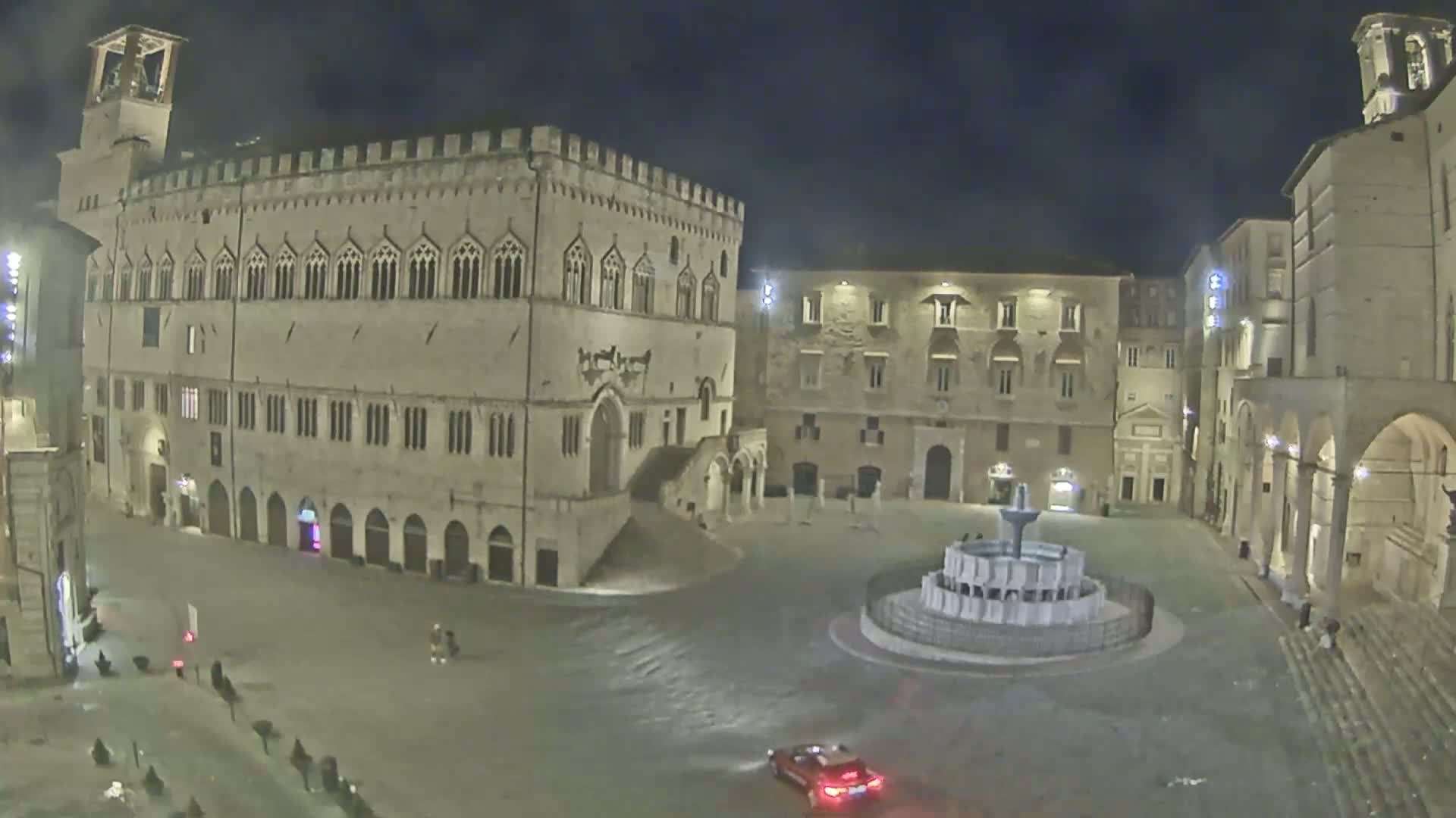 Perugia Piazza IV Novembre Square Live Cam - Umbria, Italy