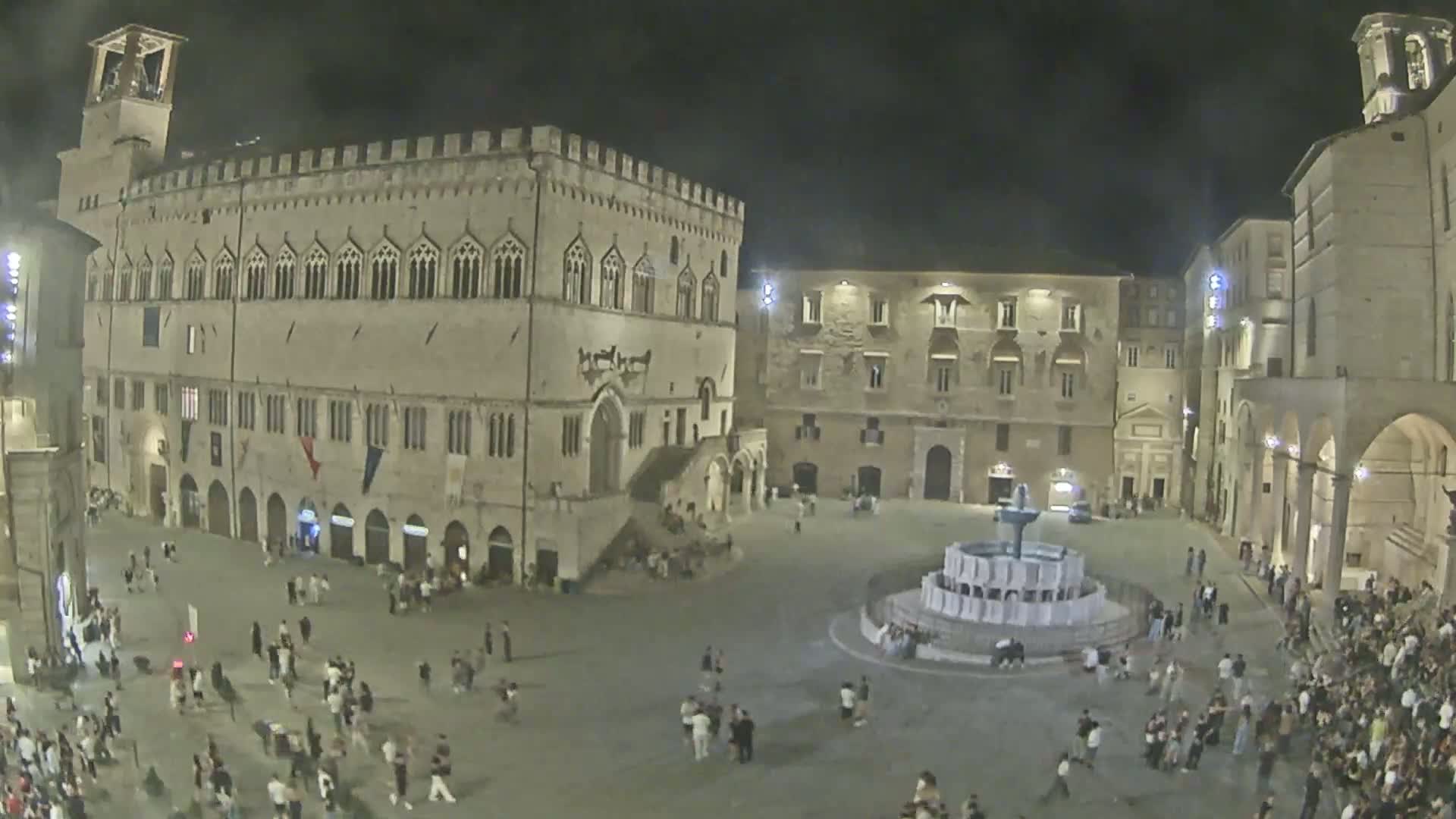 Perugia Piazza IV Novembre Square Live Cam - Umbria, Italy