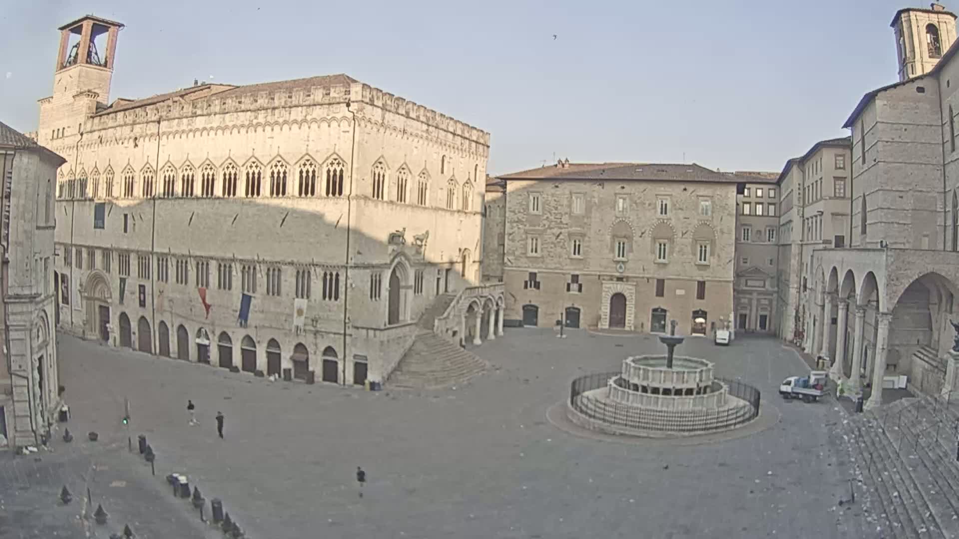 Perugia Piazza IV Novembre Square Live Cam - Umbria, Italy
