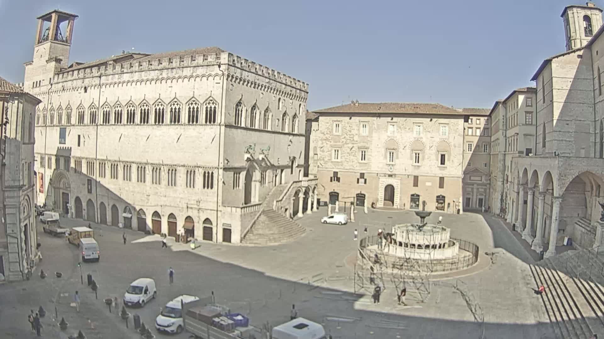 Perugia Piazza IV Novembre Square Live Cam - Umbria, Italy