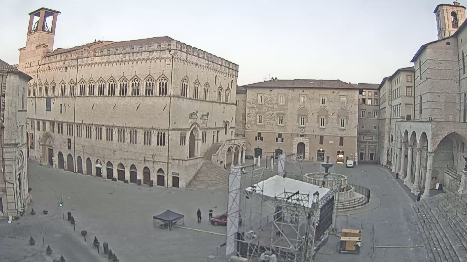 Perugia Piazza IV Novembre Square Live Cam - Umbria, Italy