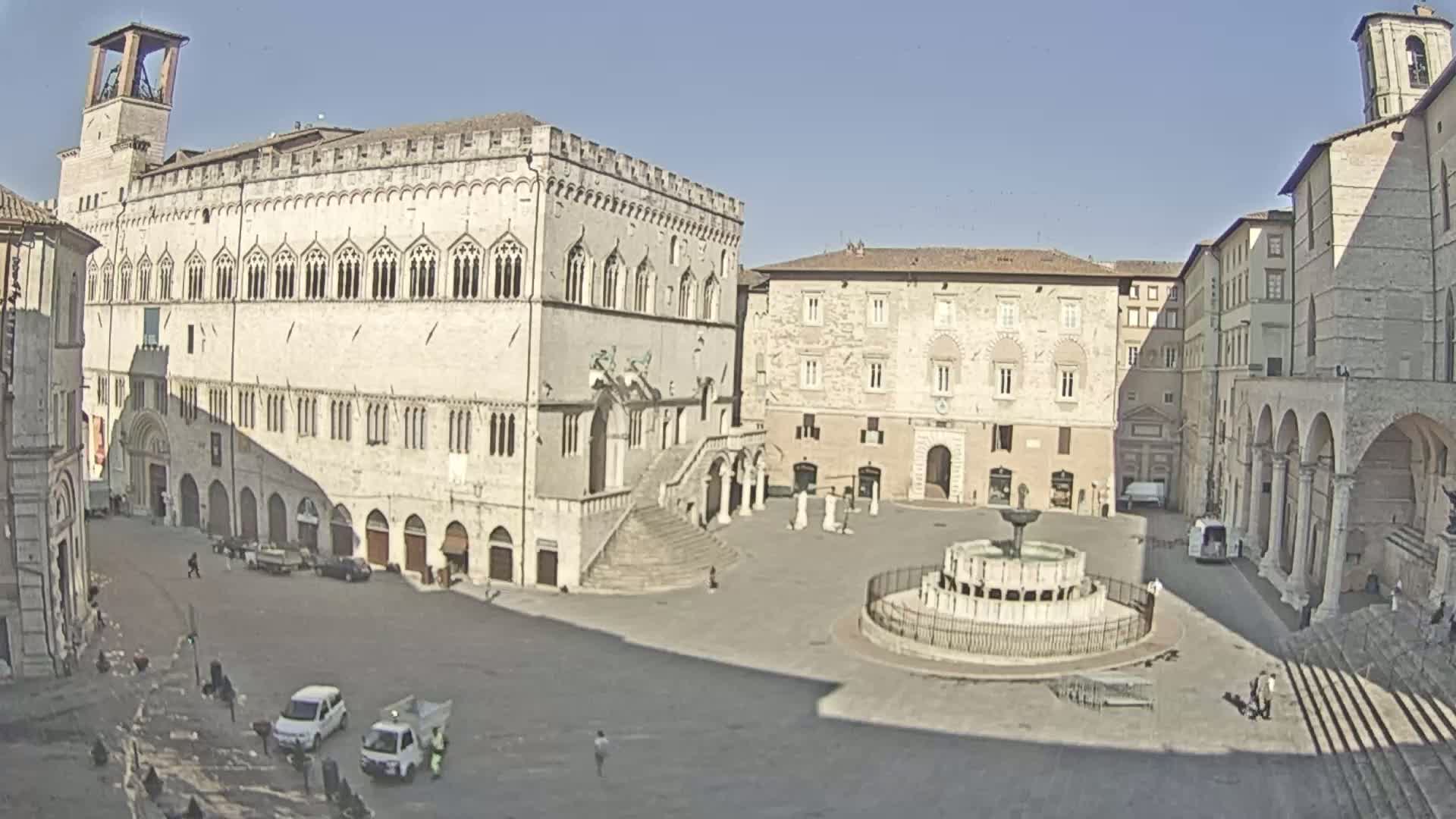 Perugia Piazza IV Novembre Square Live Cam - Umbria, Italy