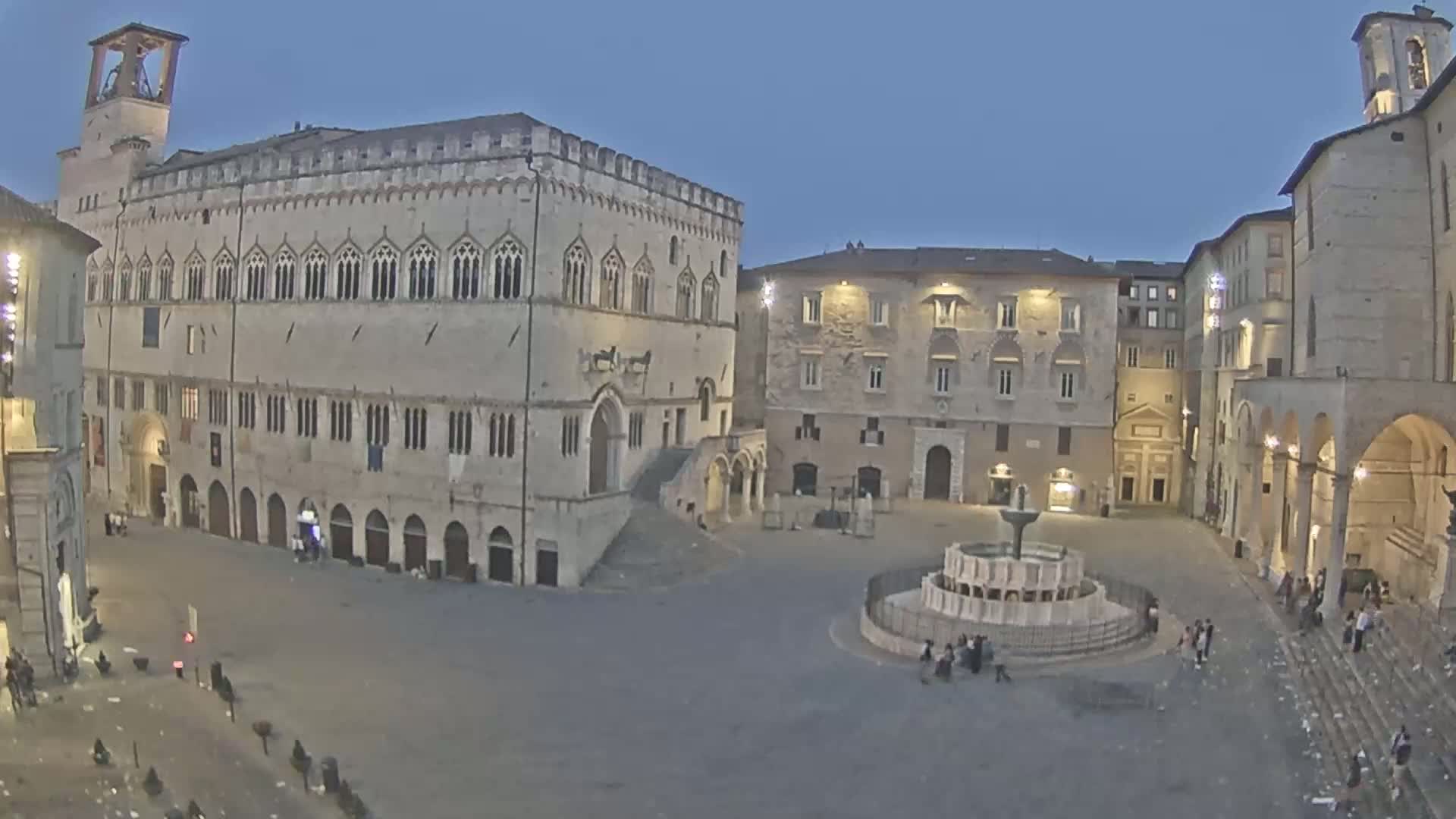 Perugia Piazza IV Novembre Square Live Cam - Umbria, Italy