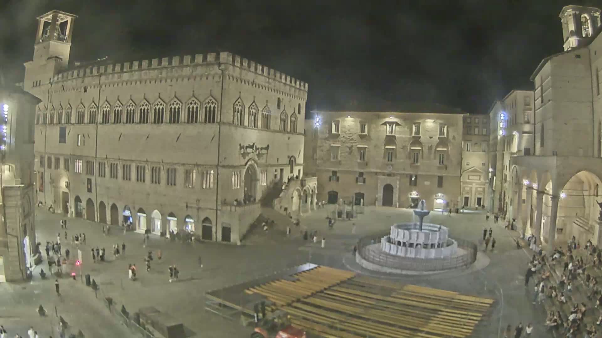Perugia Piazza IV Novembre Square Live Cam - Umbria, Italy
