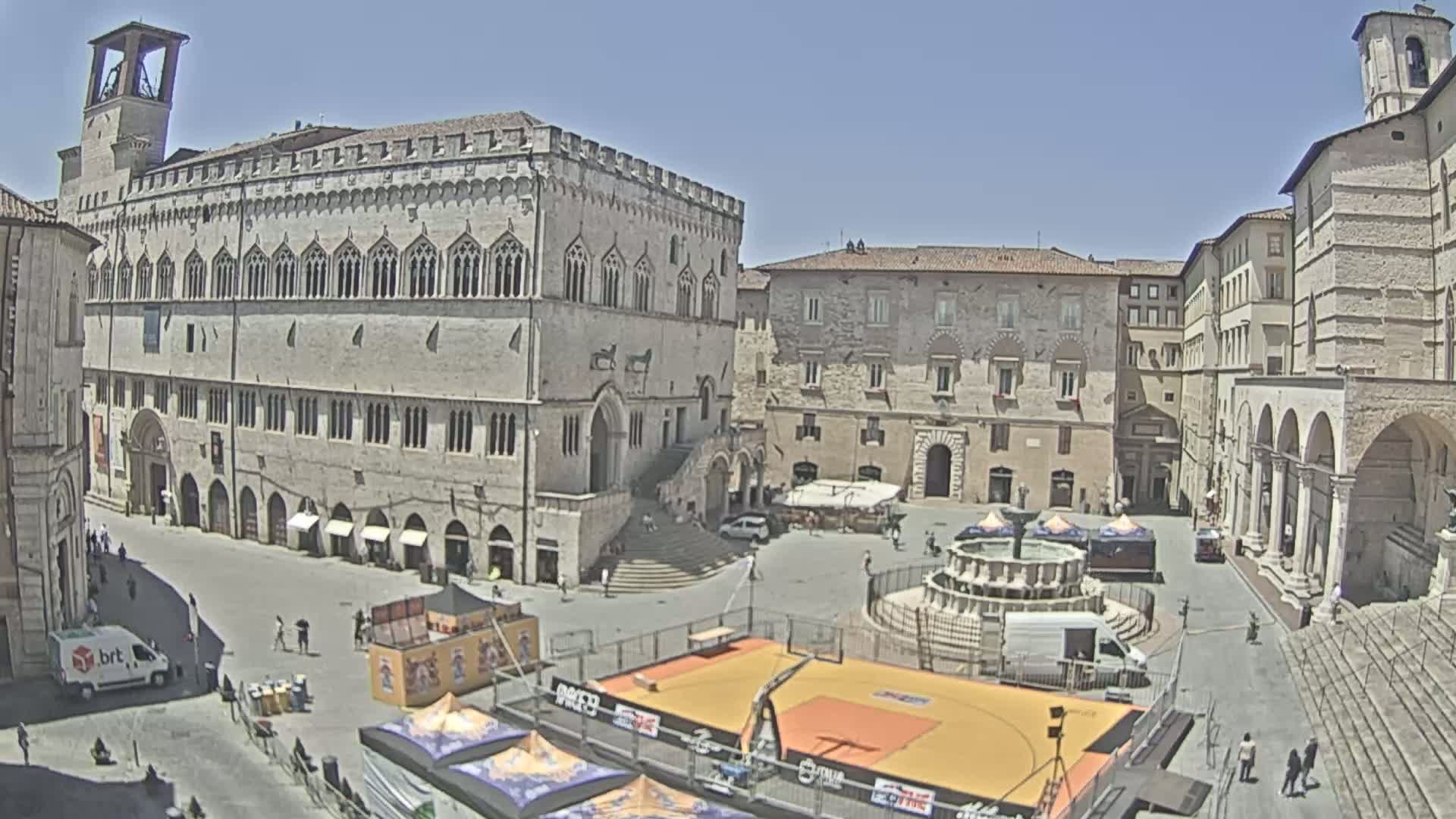 Perugia Piazza IV Novembre Square Live Cam - Umbria, Italy